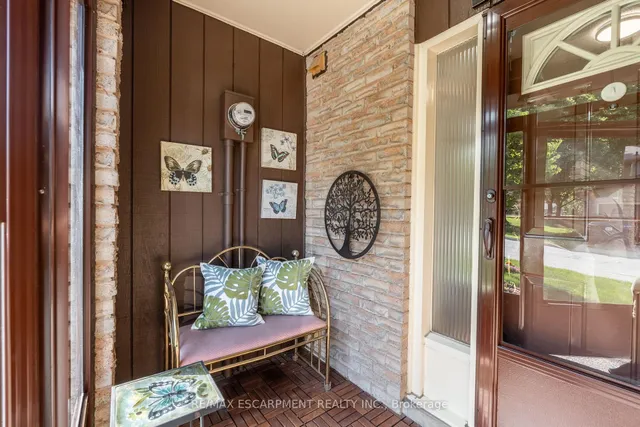 Additional property image - 2301 Cavendish Dr Unit 122