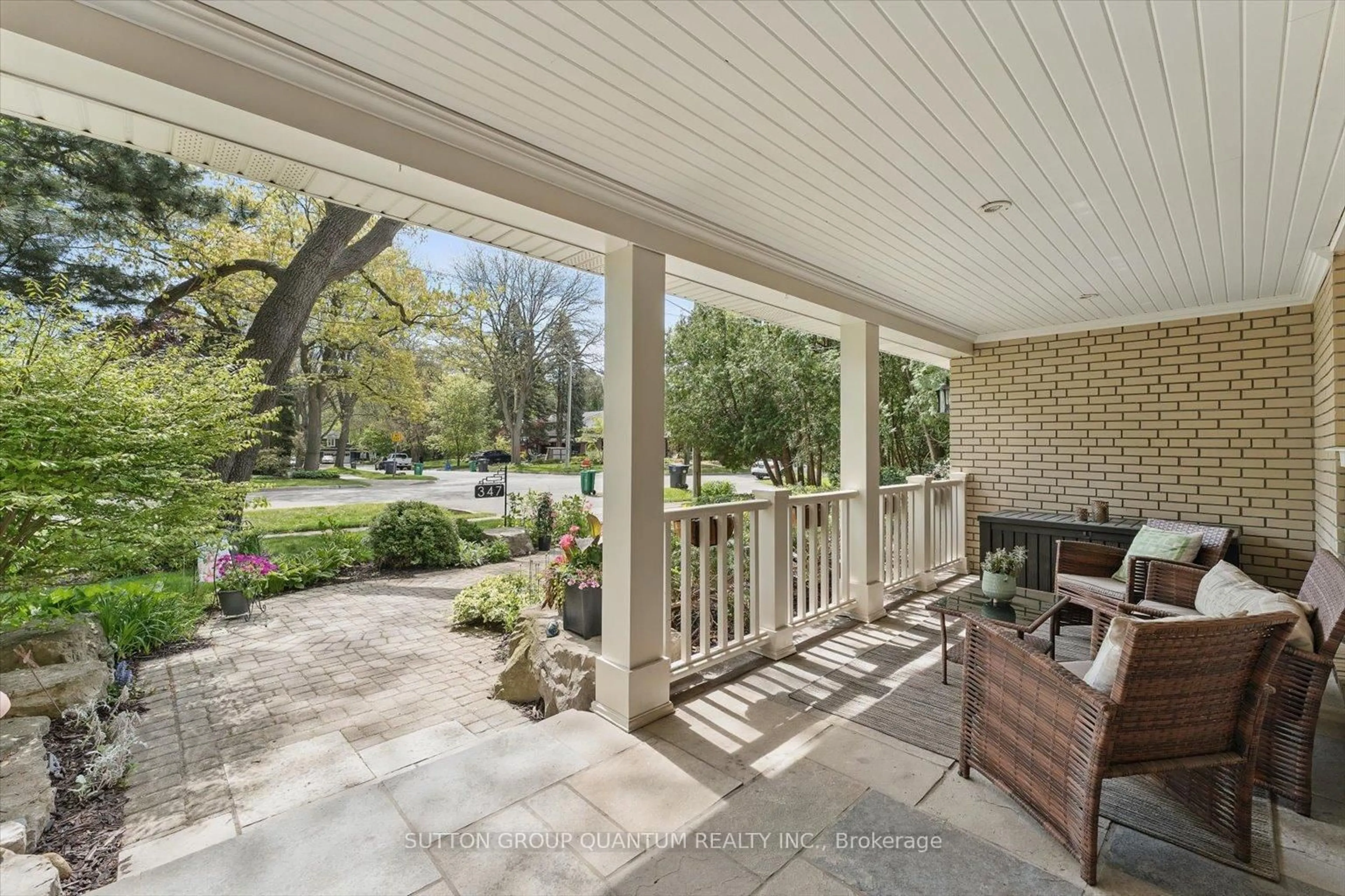 Patio, water/lake/river/ocean view for 347 Pinetree Way, Mississauga Ontario L5G 2R4