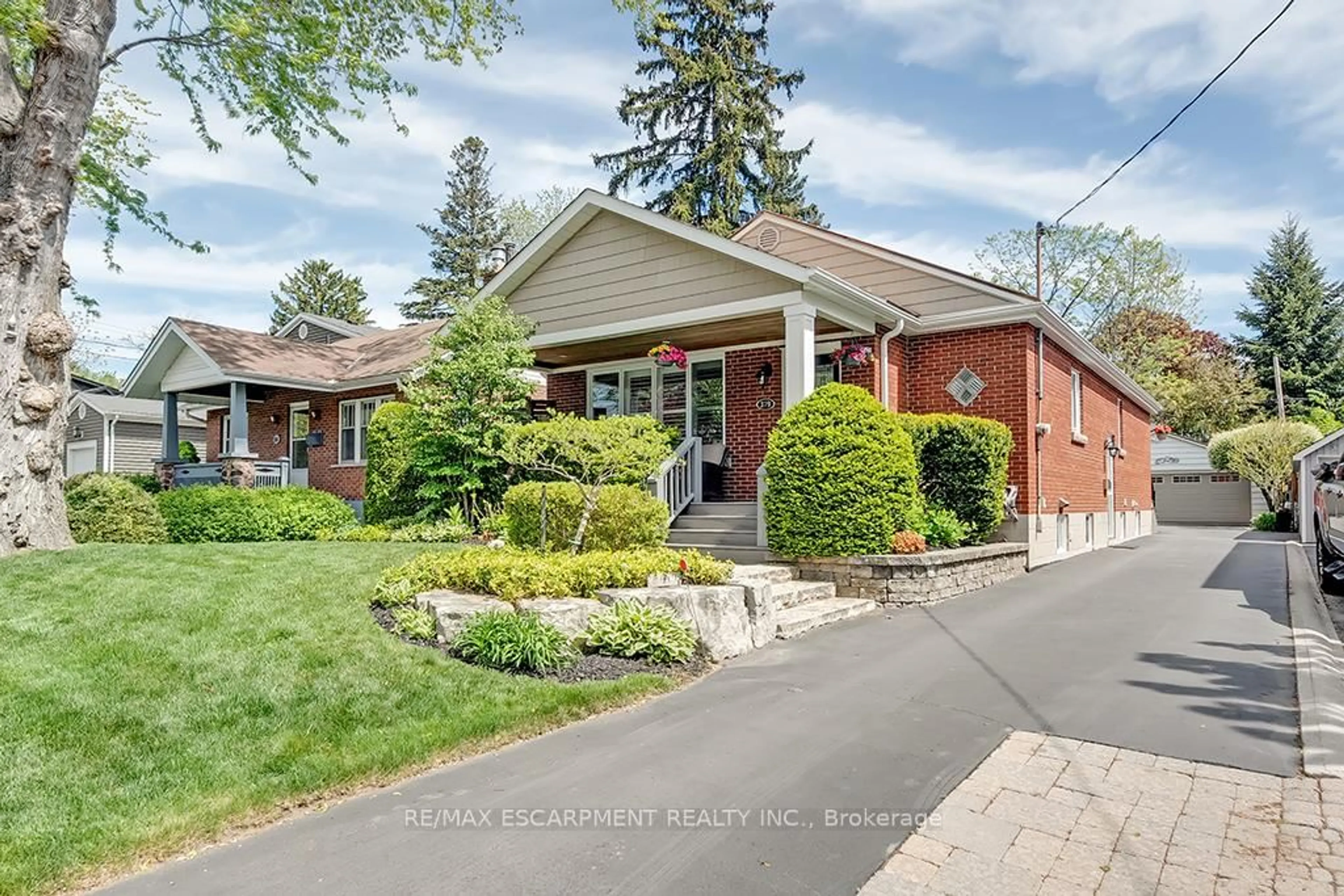 Home with brick exterior material, street for 379 Delaware Ave, Burlington Ontario L7R 3B4