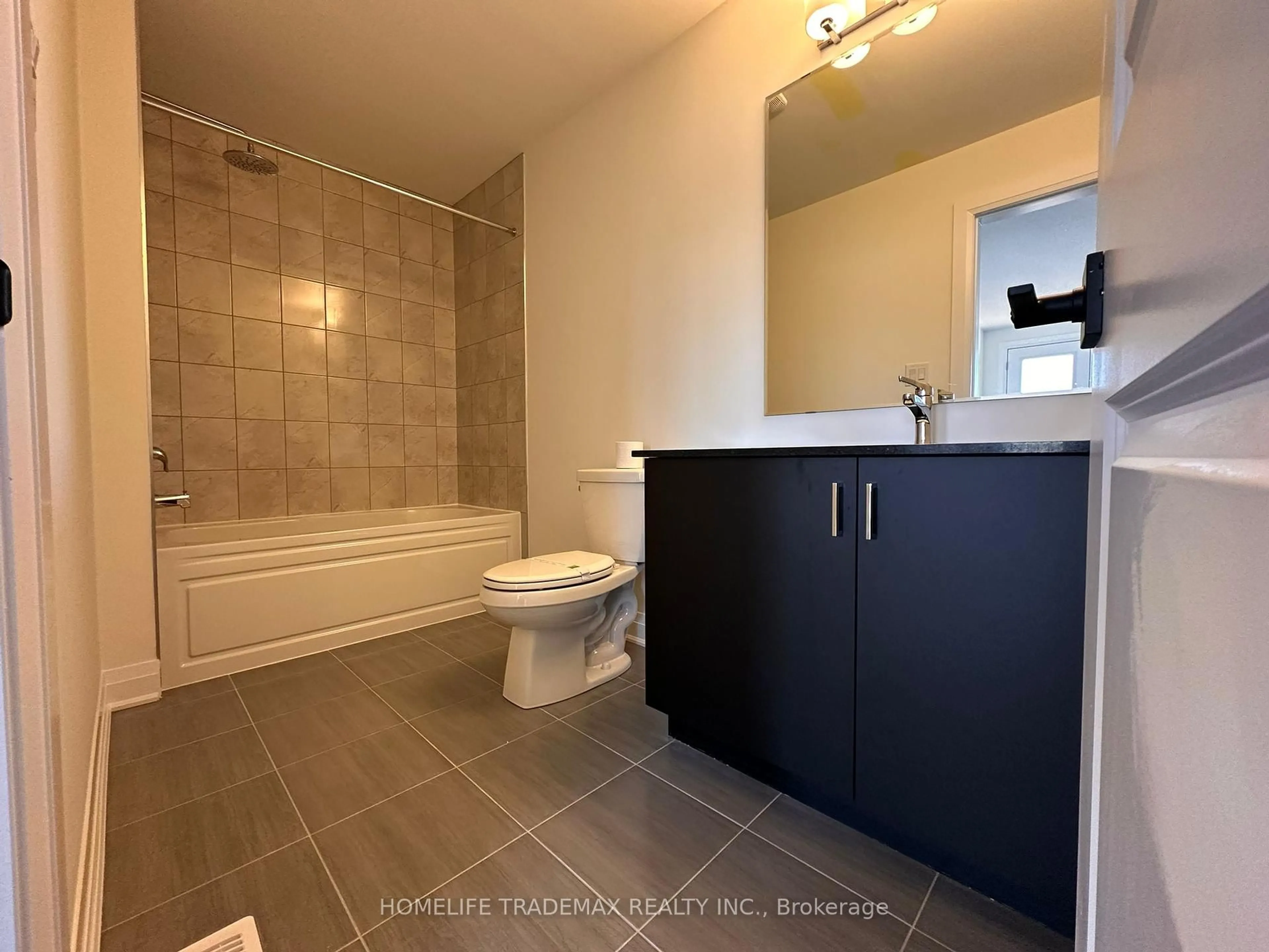 Standard bathroom, ceramic/tile floor for 3272 Mariner Passage, Oakville Ontario L6M 5S6