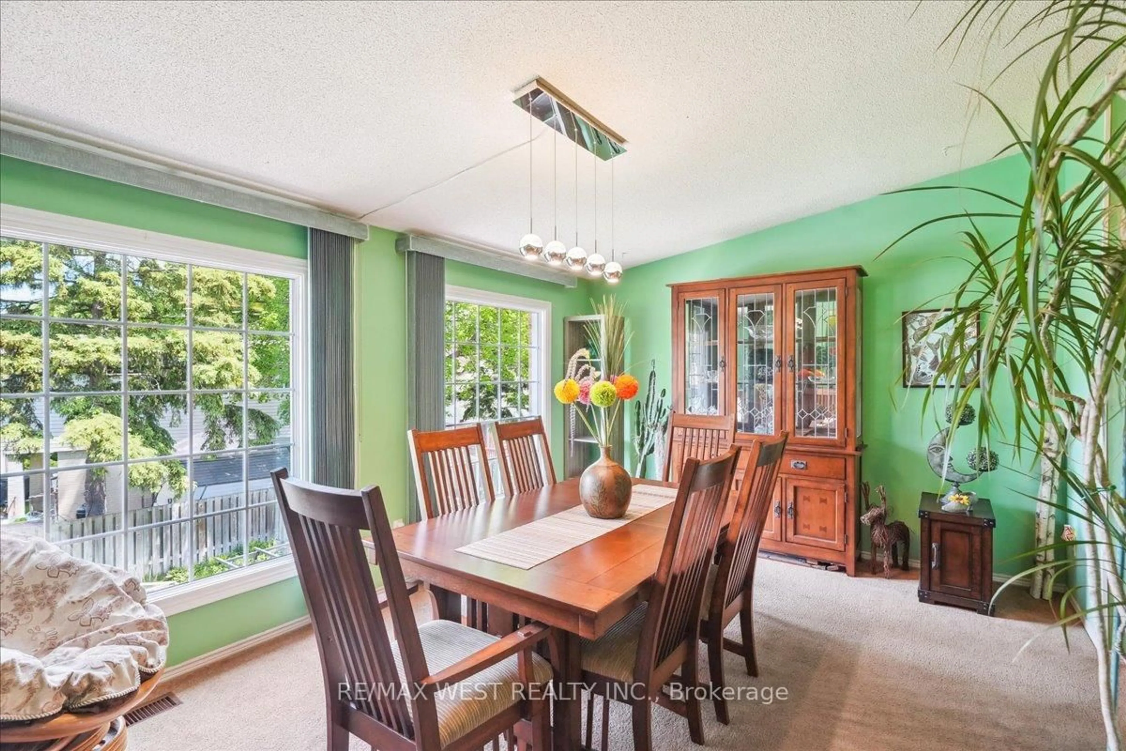 Dining room, unknown for 74 Horton Cres, Brampton Ontario L6S 5H6