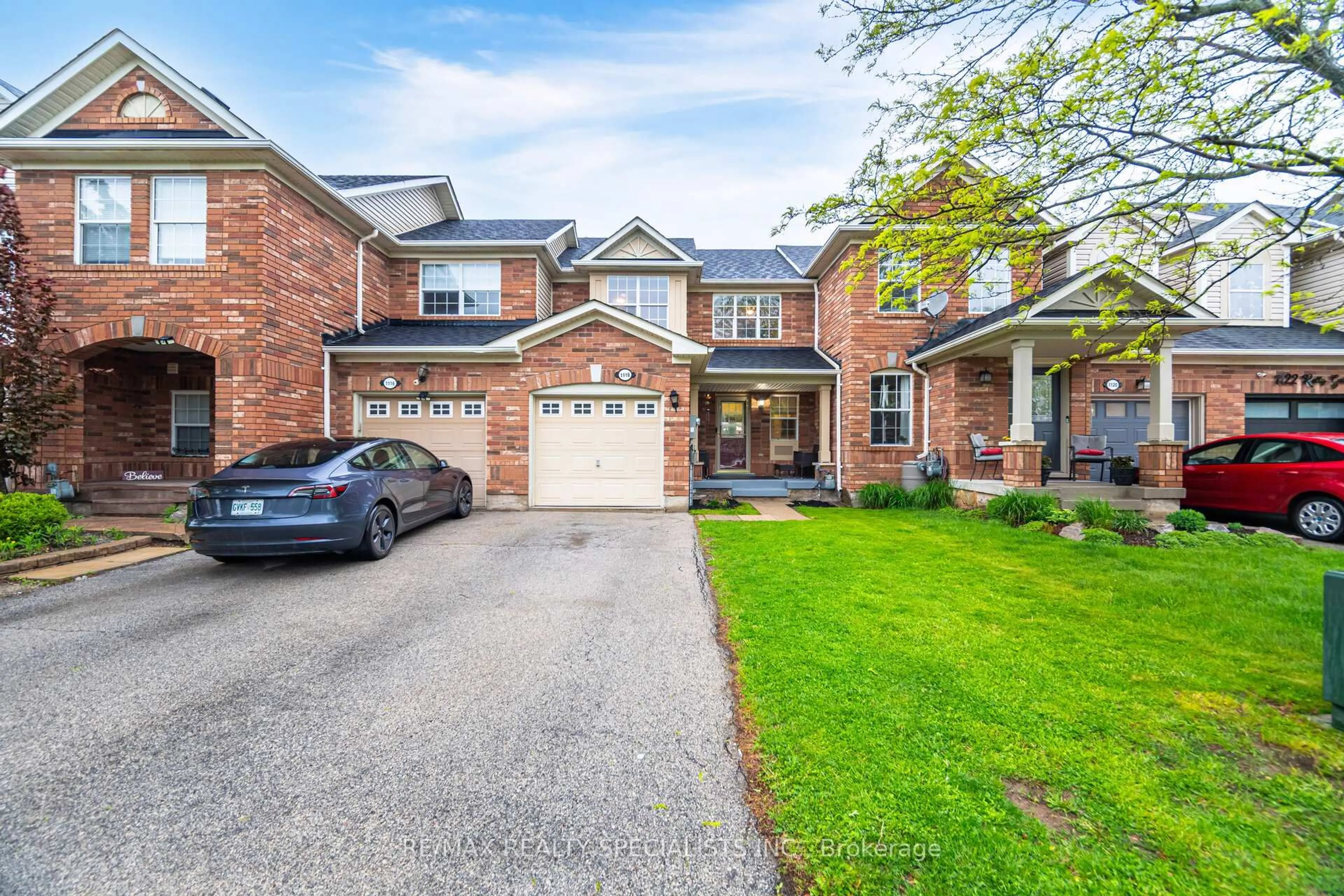 Home with brick exterior material, street for 1118 Kelly Gate, Milton Ontario L9T 6H1
