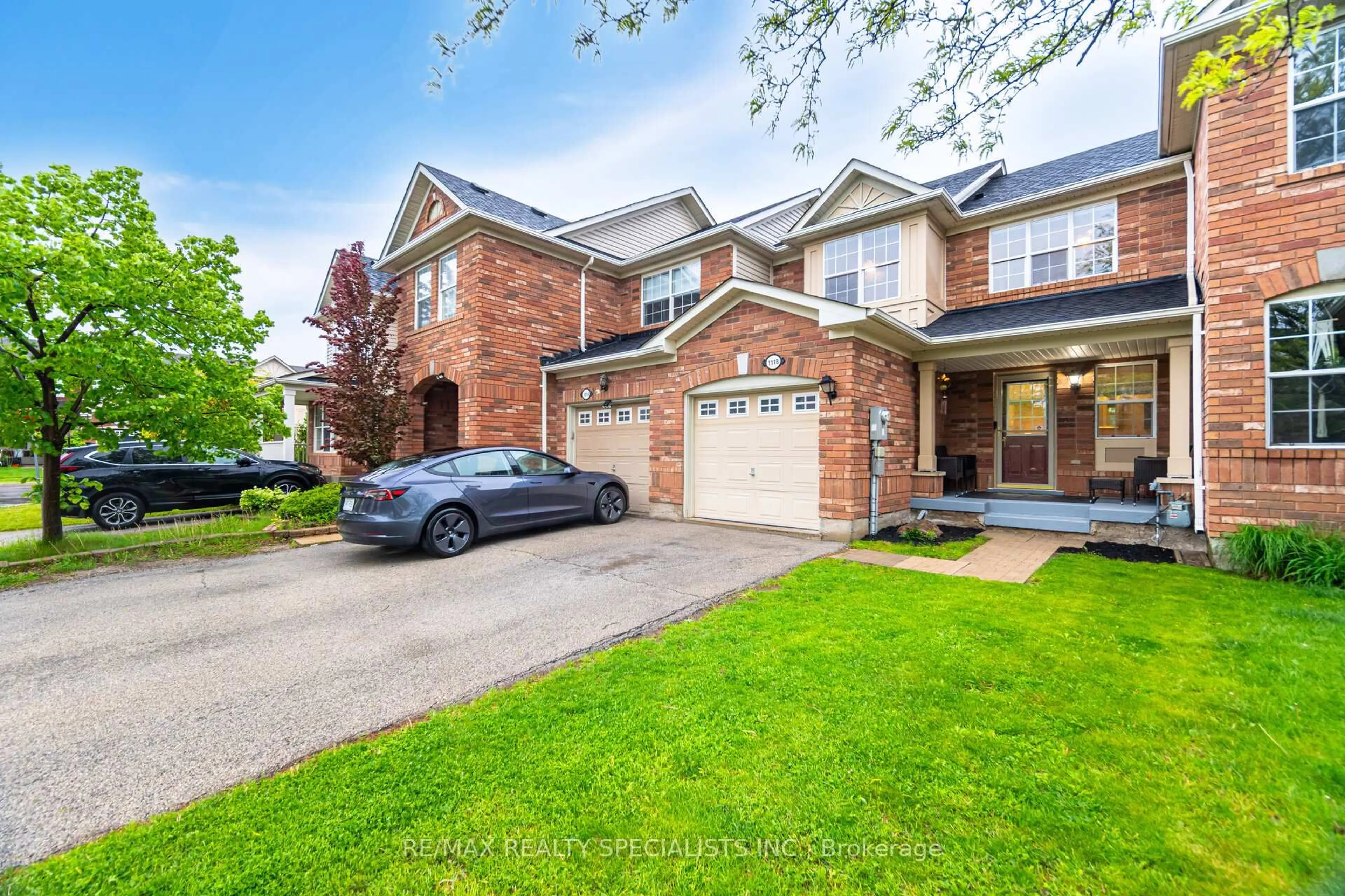 Home with brick exterior material, street for 1118 Kelly Gate, Milton Ontario L9T 6H1