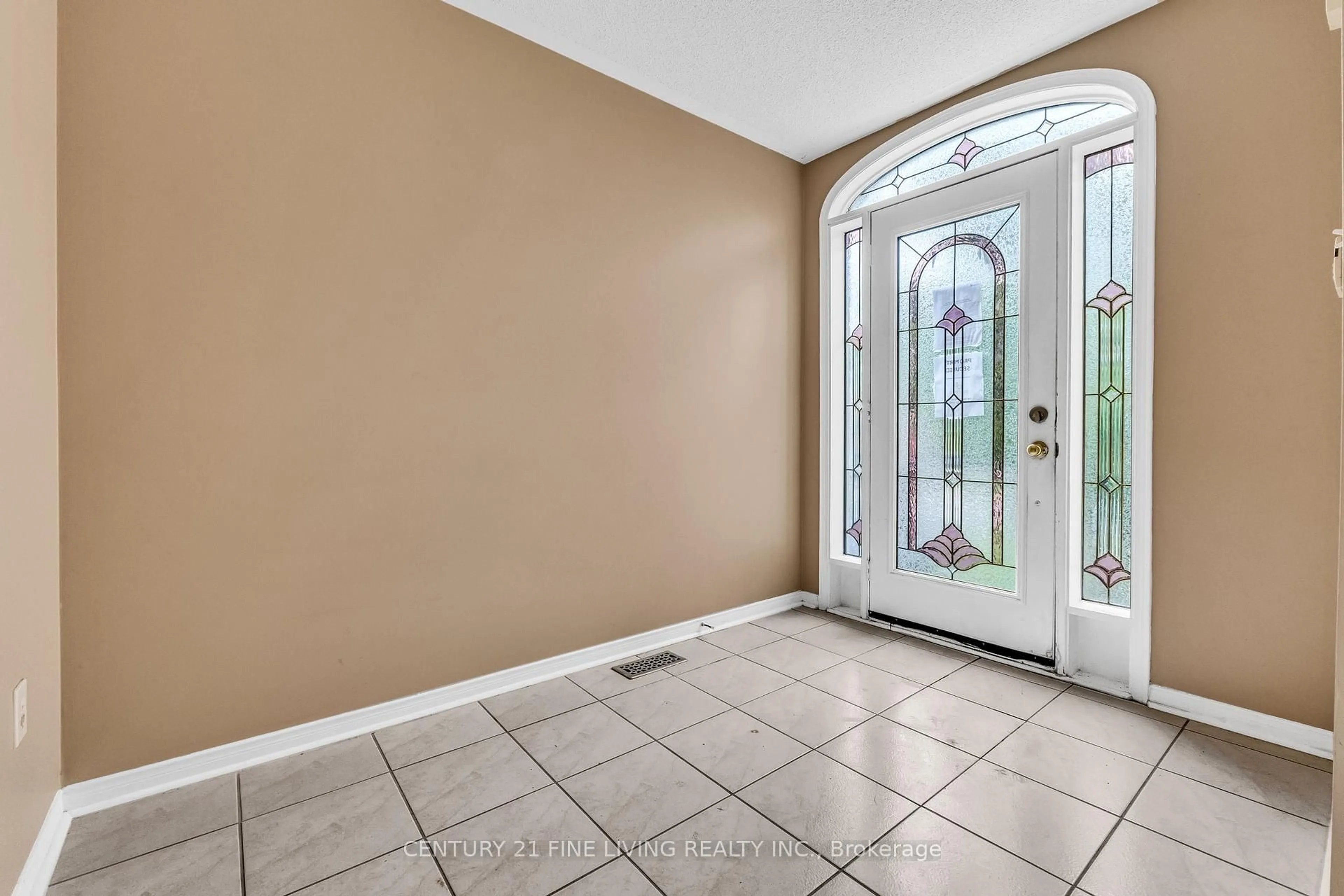 Indoor entryway for 6443 Saratoga Way, Mississauga Ontario L5N 7V7