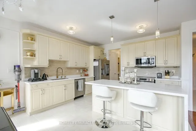 Additional property image - 24 Old Cleeve Cres