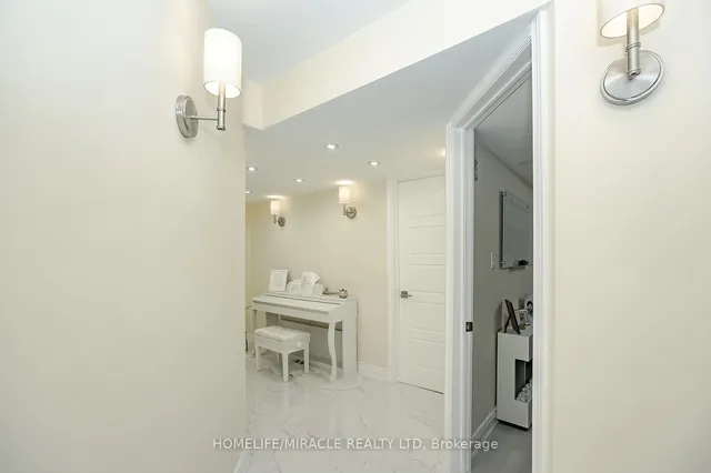 Additional property image - 24 Old Cleeve Cres