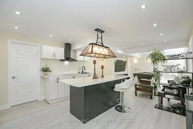 Additional property image - 24 Old Cleeve Cres