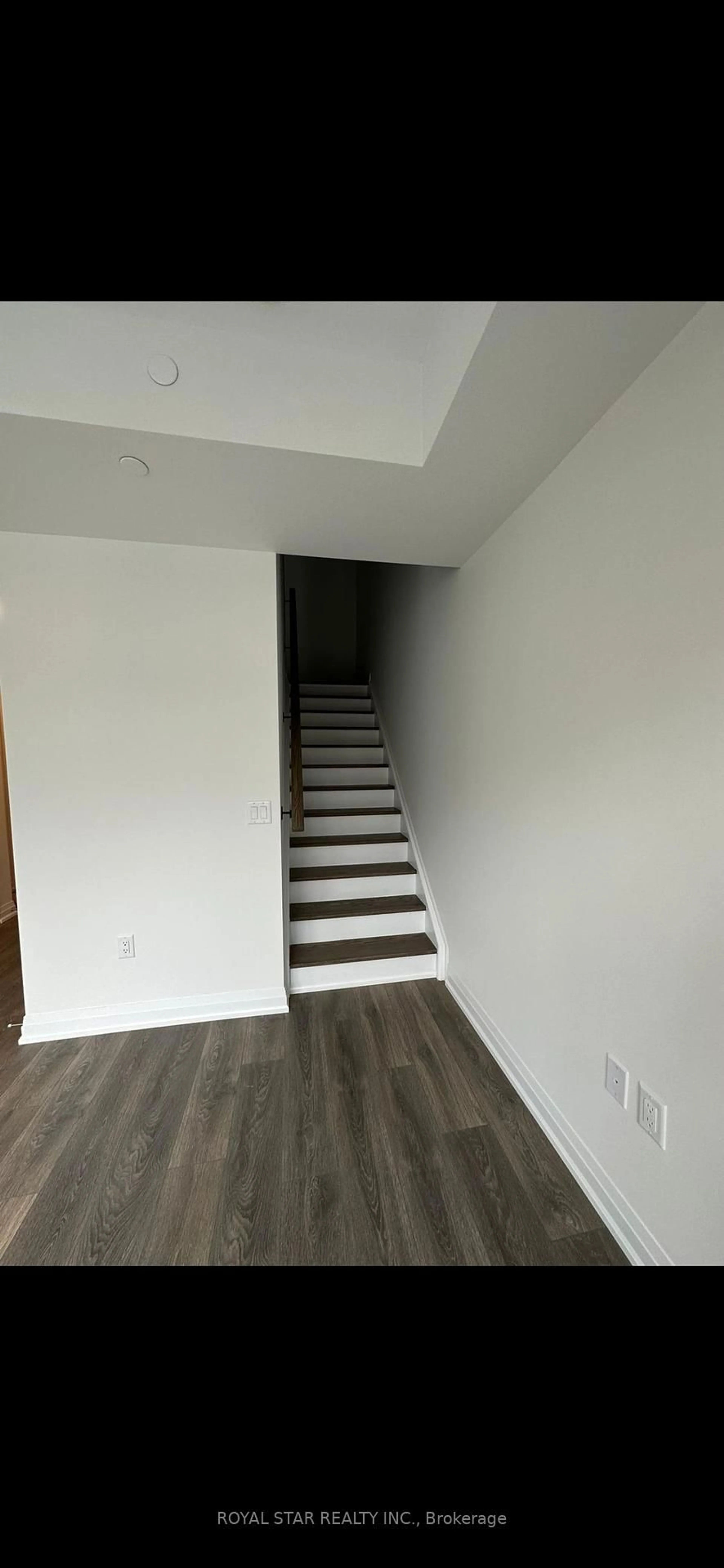 Unknown for 95 Attmar Dr #314, Brampton Ontario L6P 0Y6