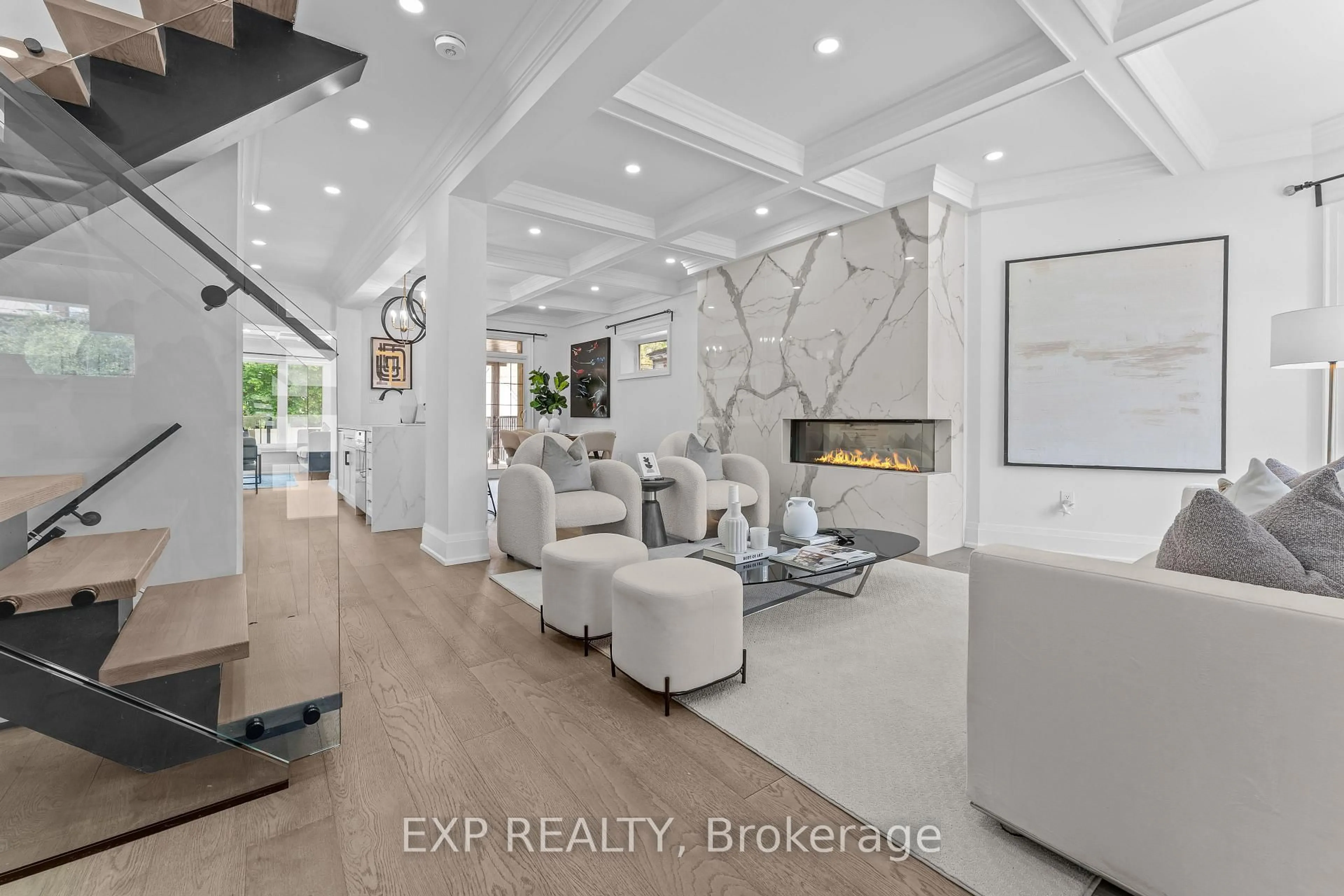 Unknown for 298 Keele St, Toronto Ontario M6P 2K4