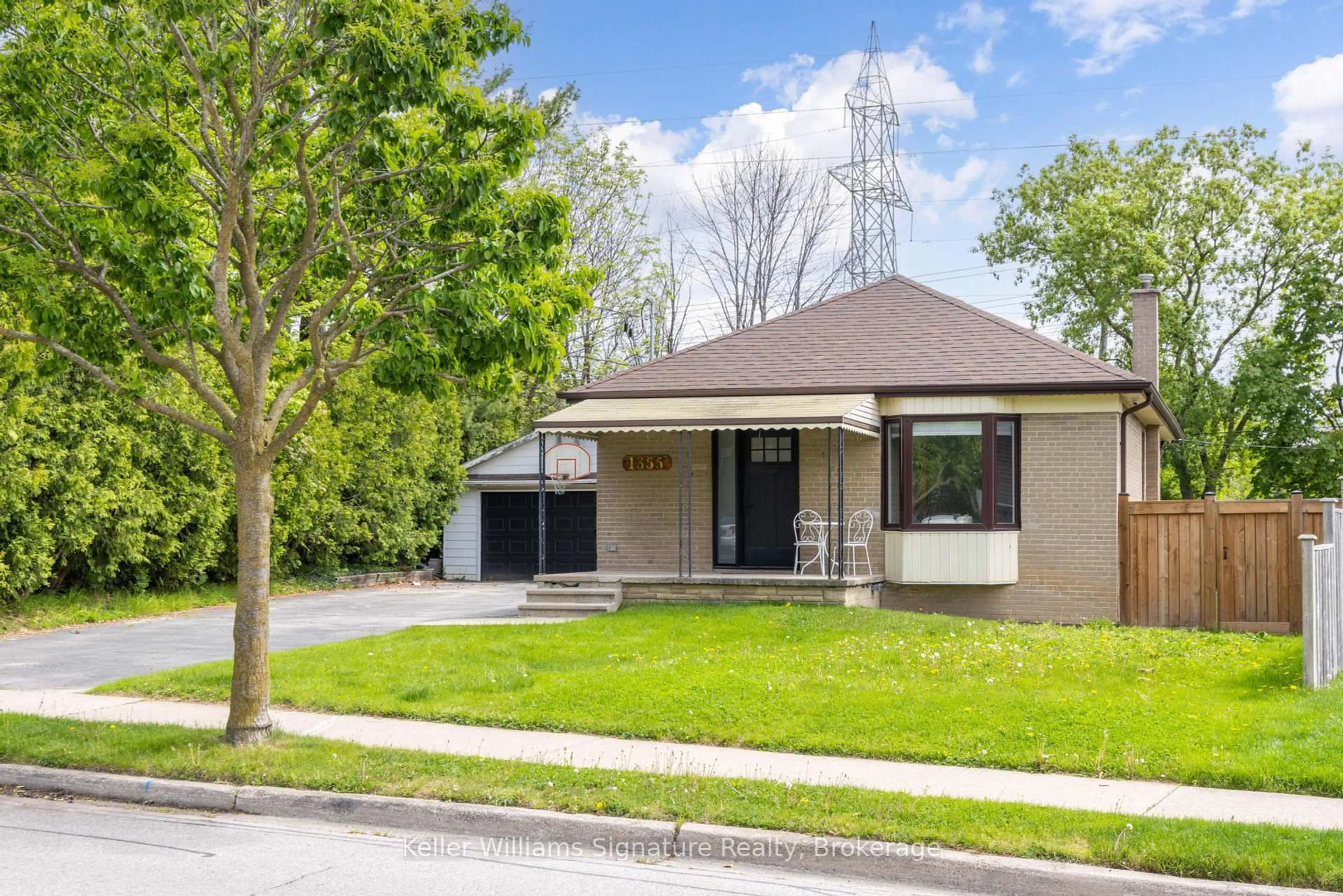 Unknown for 1355 Augustine Dr, Burlington Ontario L7P 2M9
