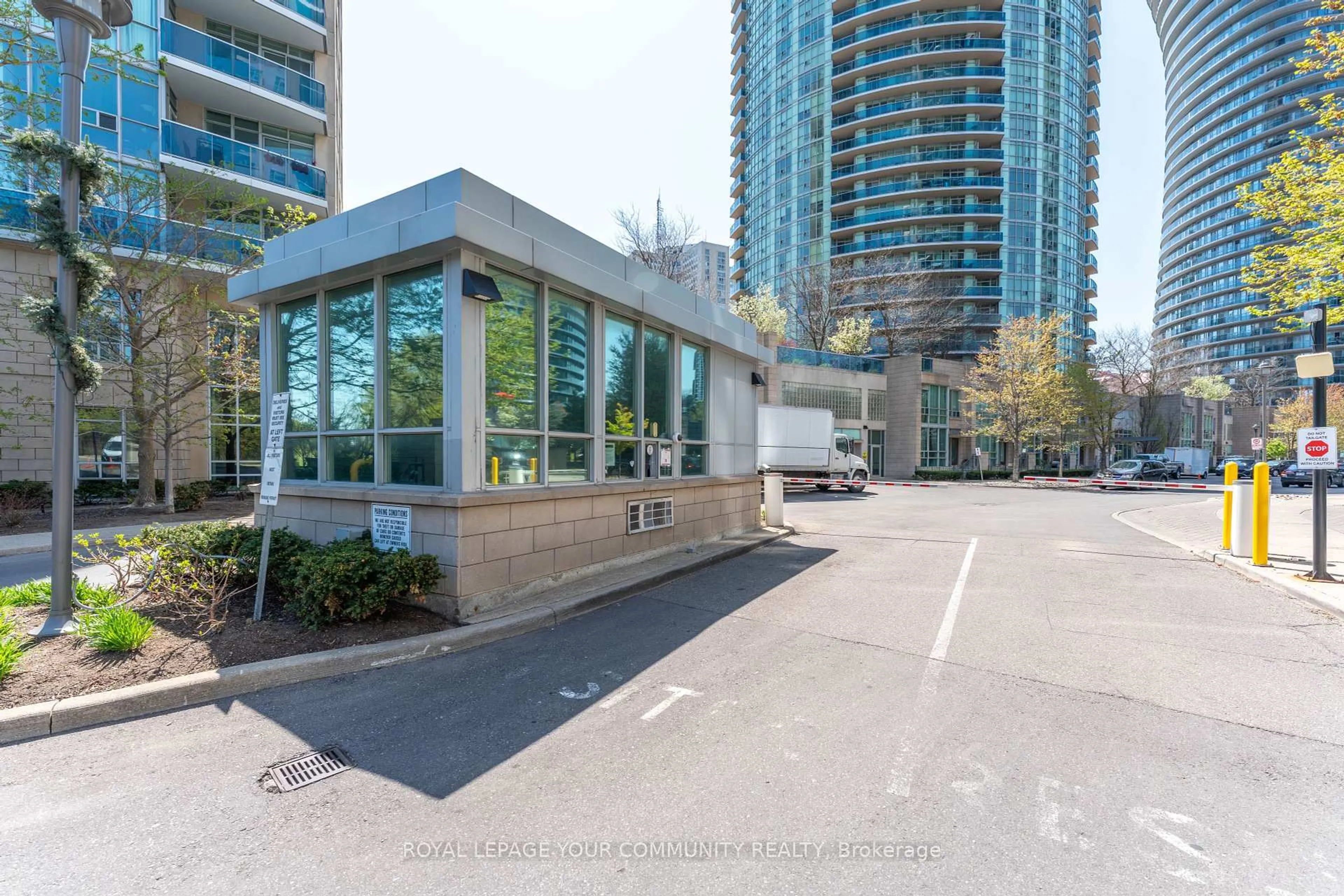 Indoor foyer for 80 Absolute Ave #1210, Mississauga Ontario L4Z 0A5