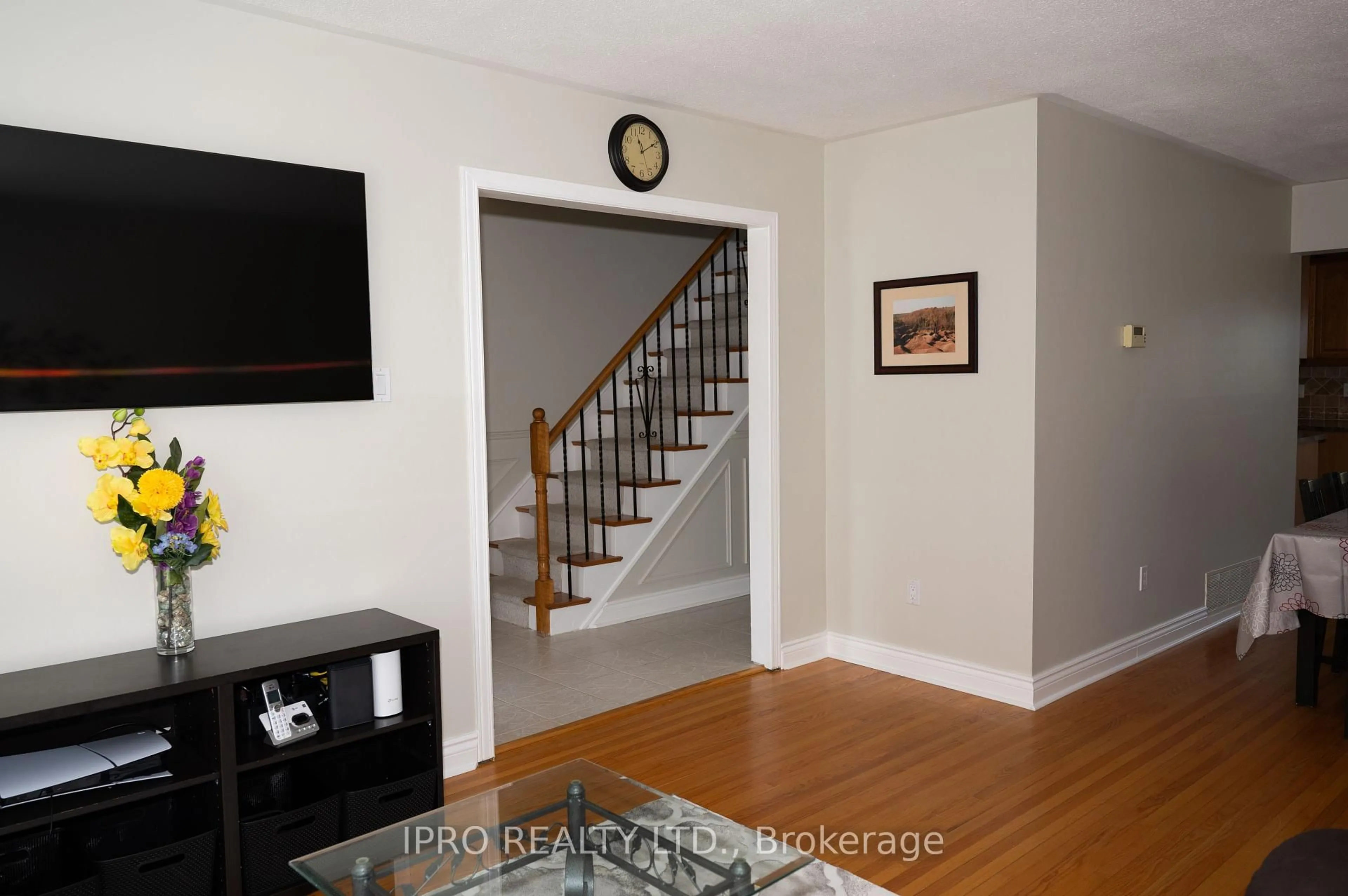 Unknown for 31 Madison Ave, Orangeville Ontario L9W 1R9