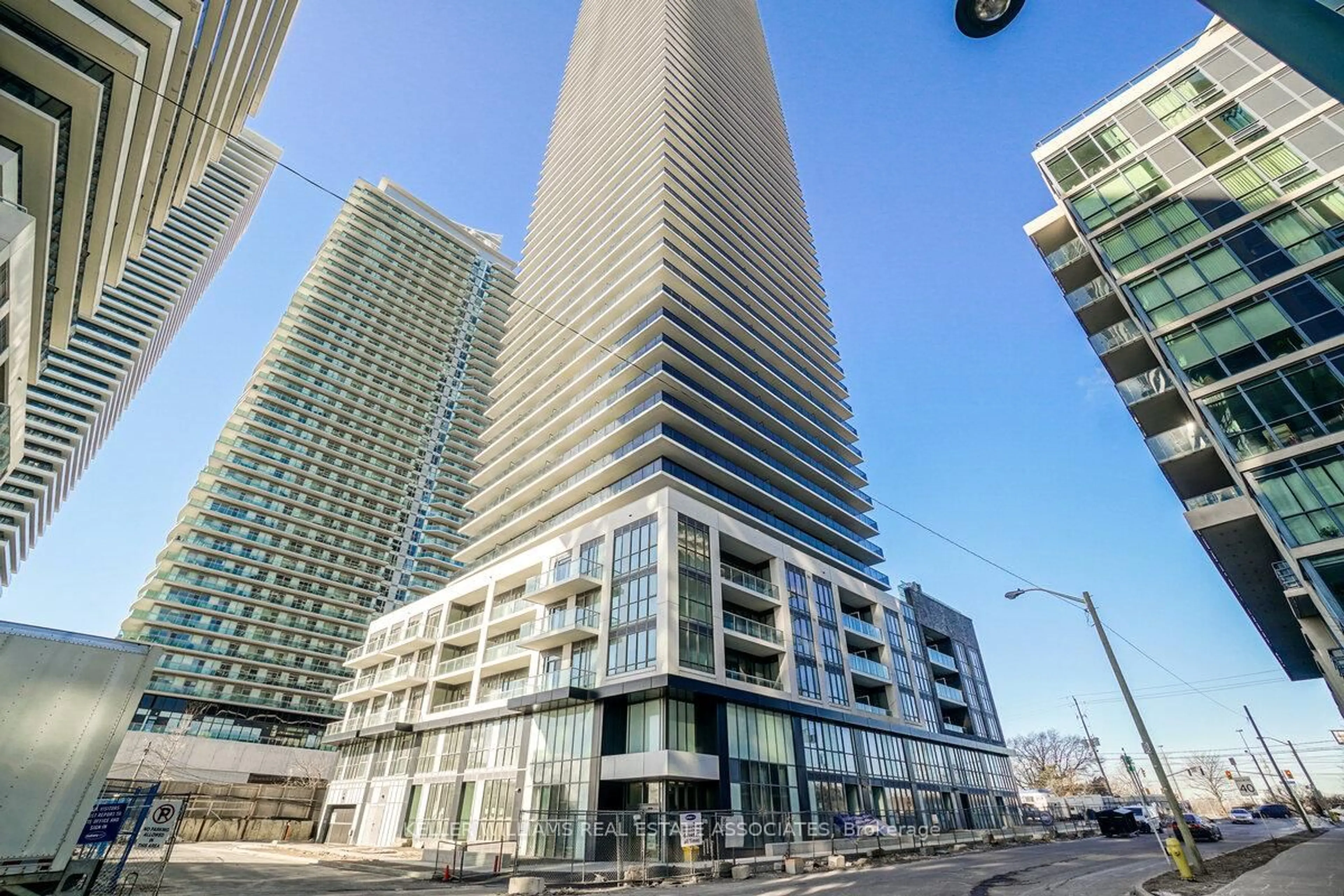 Unknown for 70 Annie Craig Dr #4004, Toronto Ontario M8V 0G2