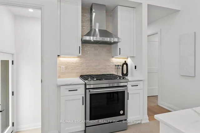 Additional property image - 877 Condor Dr