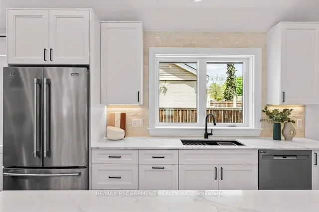 Additional property image - 877 Condor Dr
