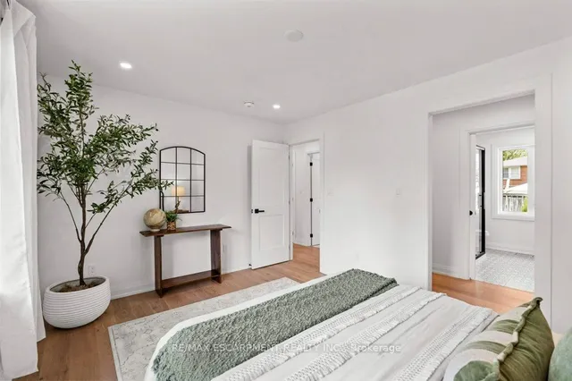 Additional property image - 877 Condor Dr