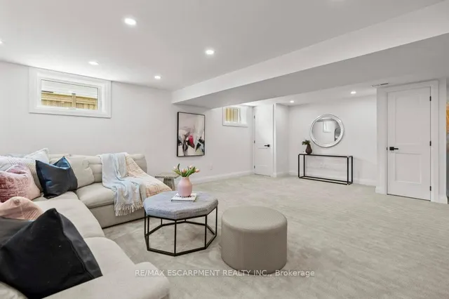 Additional property image - 877 Condor Dr