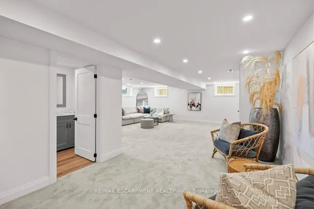 Additional property image - 877 Condor Dr