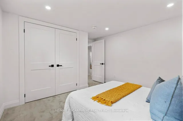 Additional property image - 877 Condor Dr