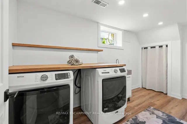 Additional property image - 877 Condor Dr