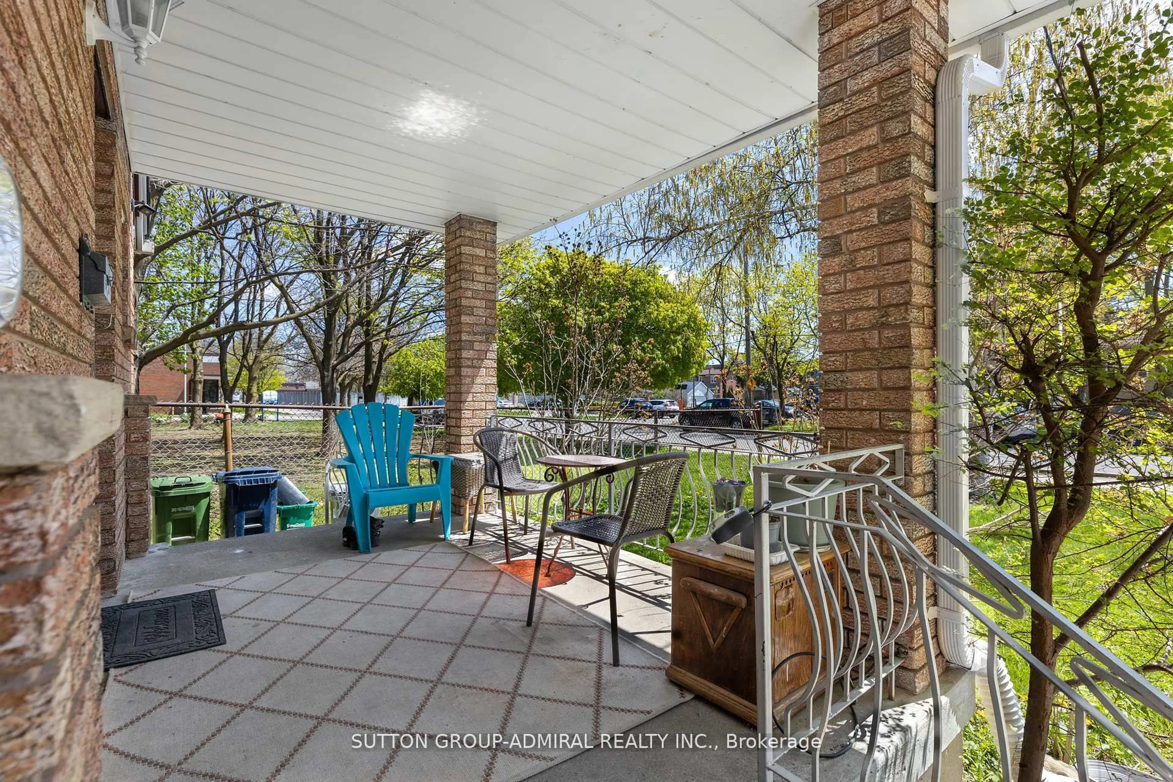 Patio, unknown for 1052 Glengrove Ave, Toronto Ontario M6B 2K2