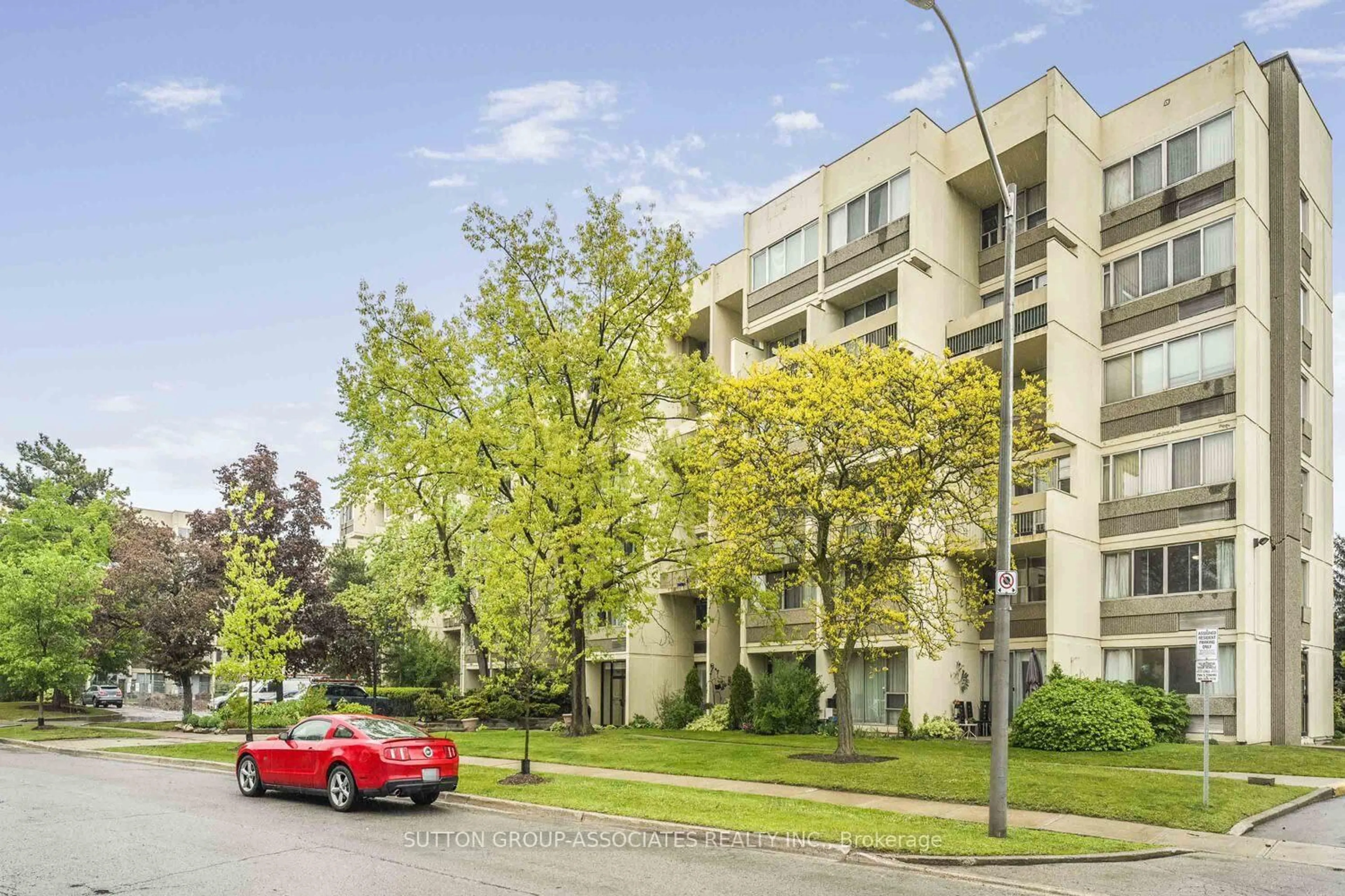 Unknown for 1300 Marlborough Crt #504, Oakville Ontario L6H 2S2