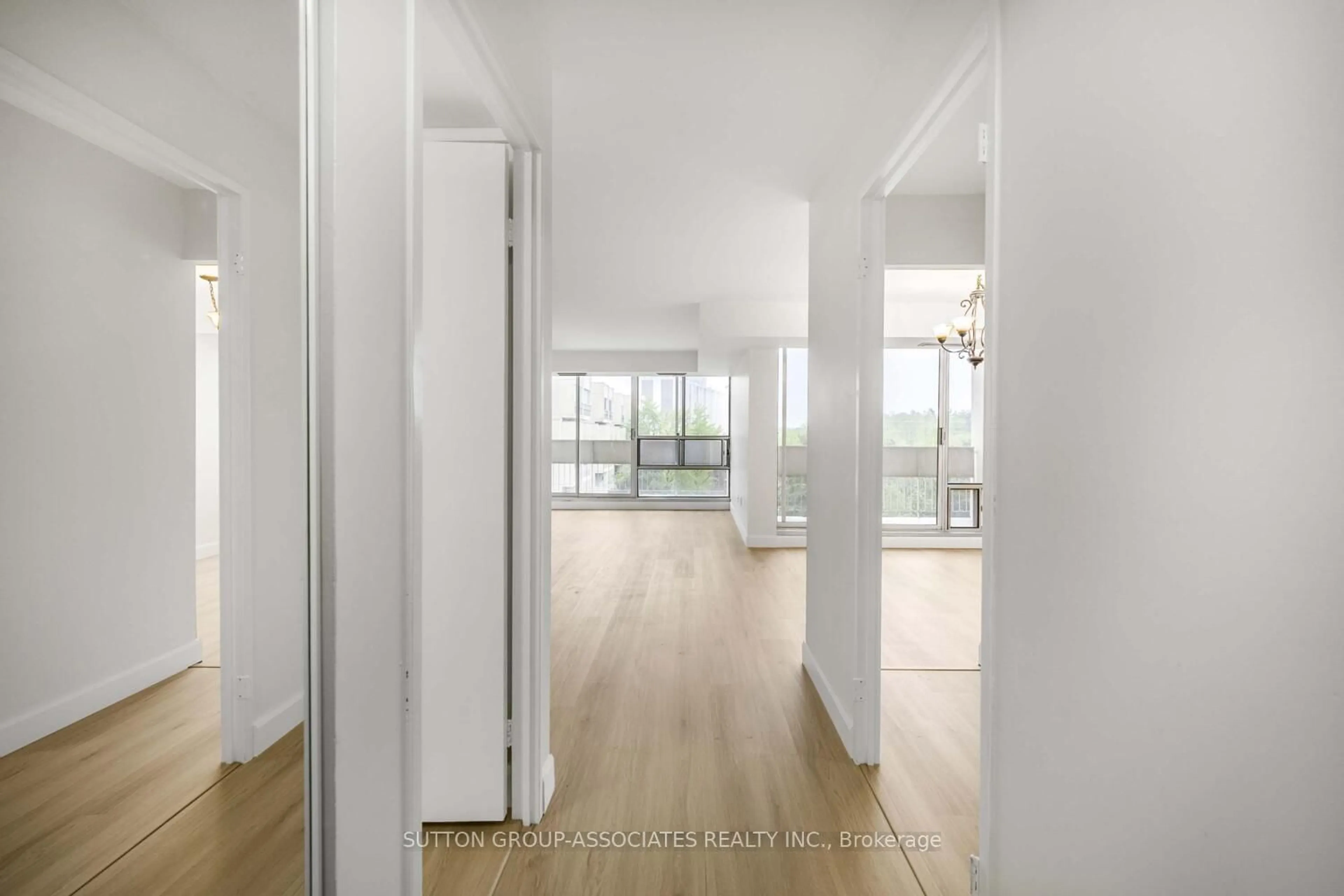 Unknown for 1300 Marlborough Crt #504, Oakville Ontario L6H 2S2