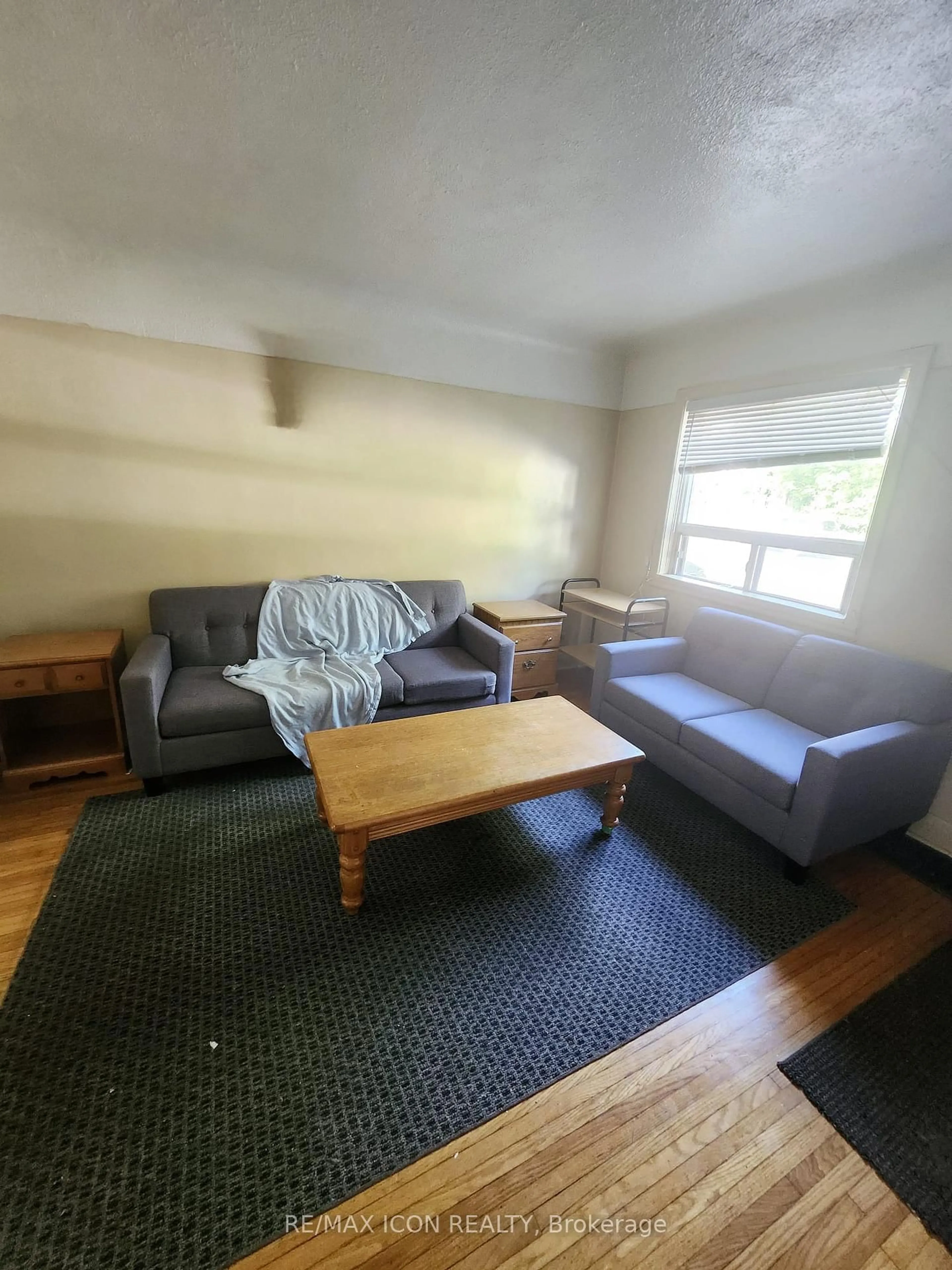 Living room with furniture, unknown for 44 Haverson Blvd, Toronto Ontario M6M 3J6