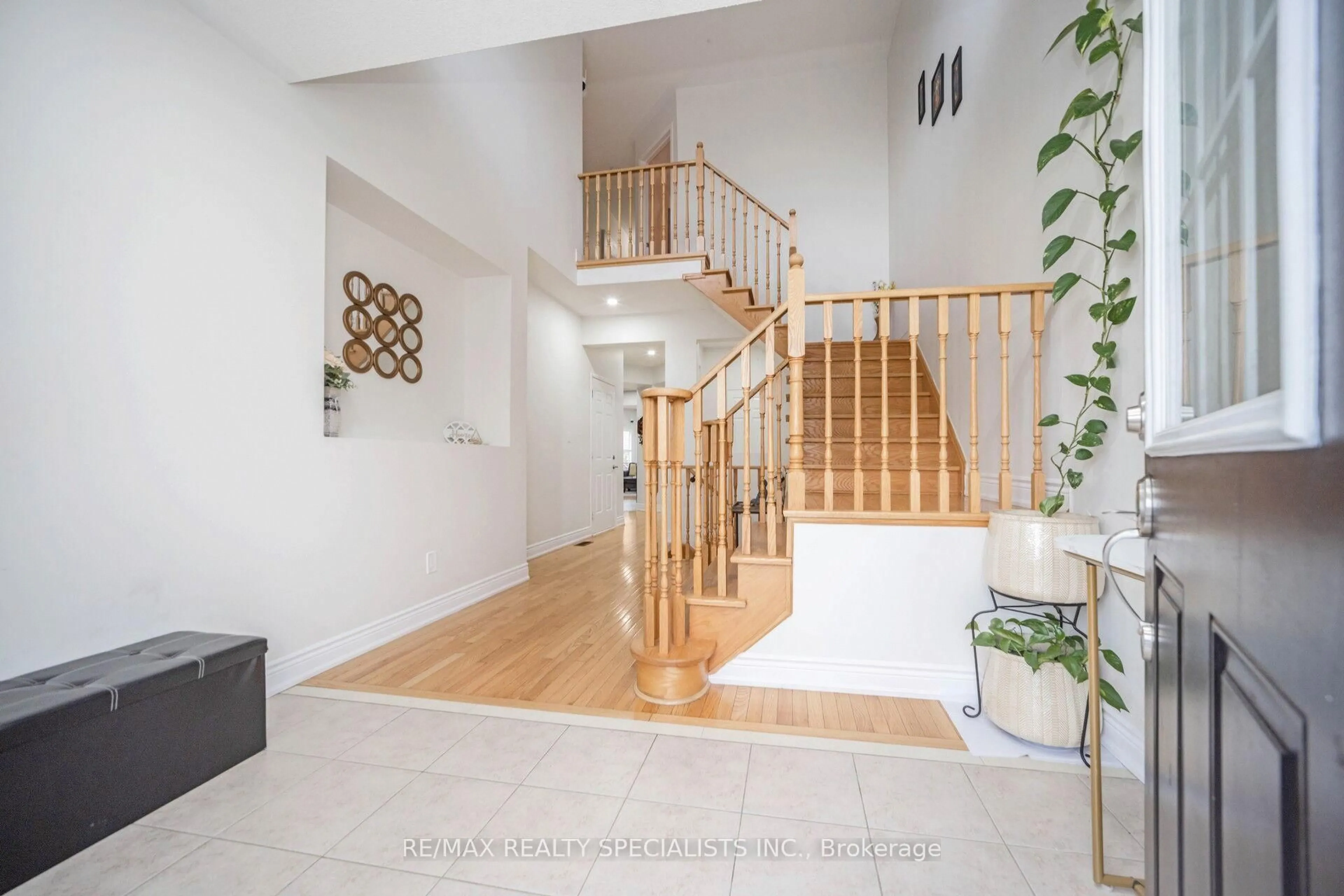 Unknown for 227 Valleyway Dr, Brampton Ontario L6X 0N9