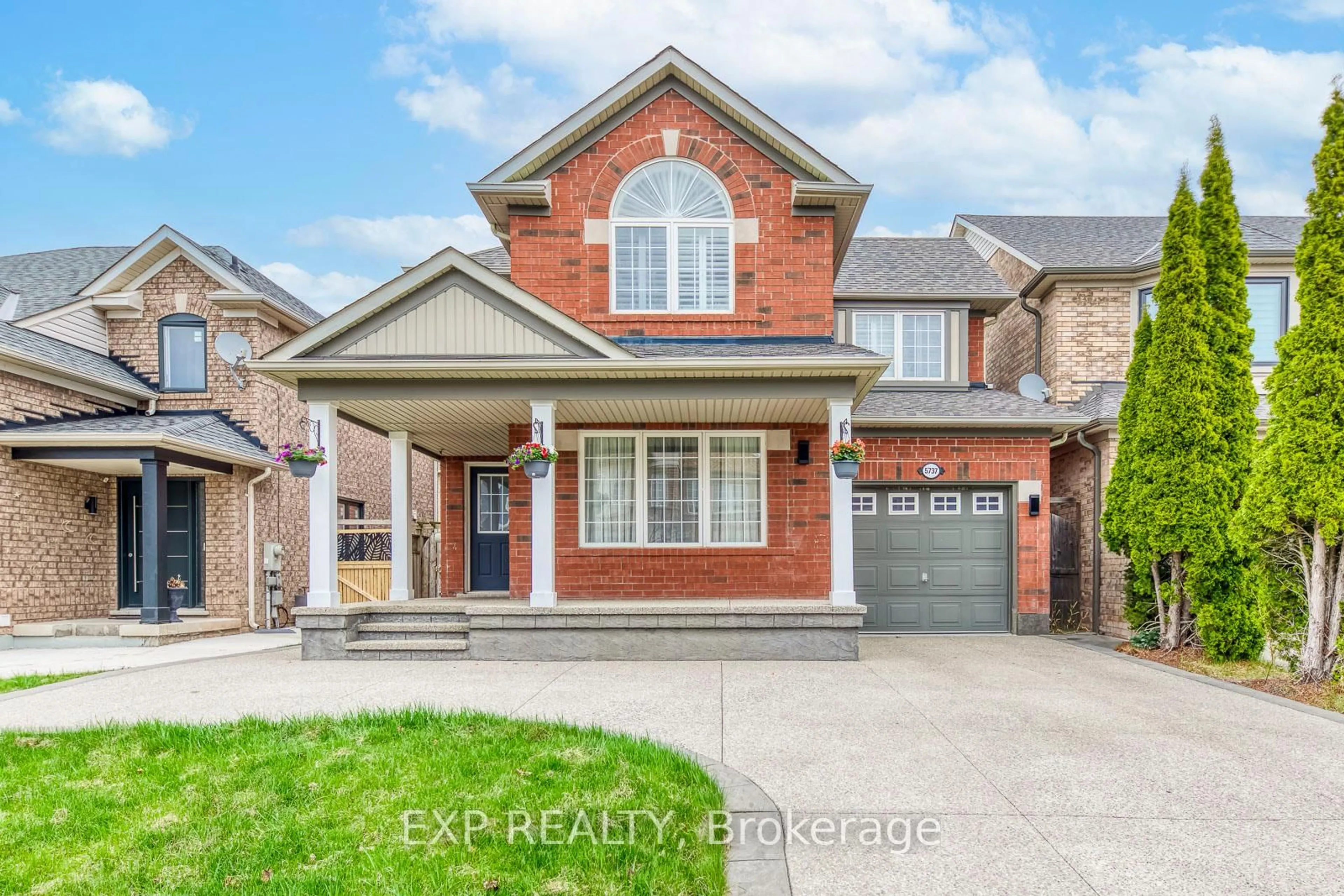 Home with brick exterior material, street for 5737 Macphee Rd, Mississauga Ontario L5M 7B2