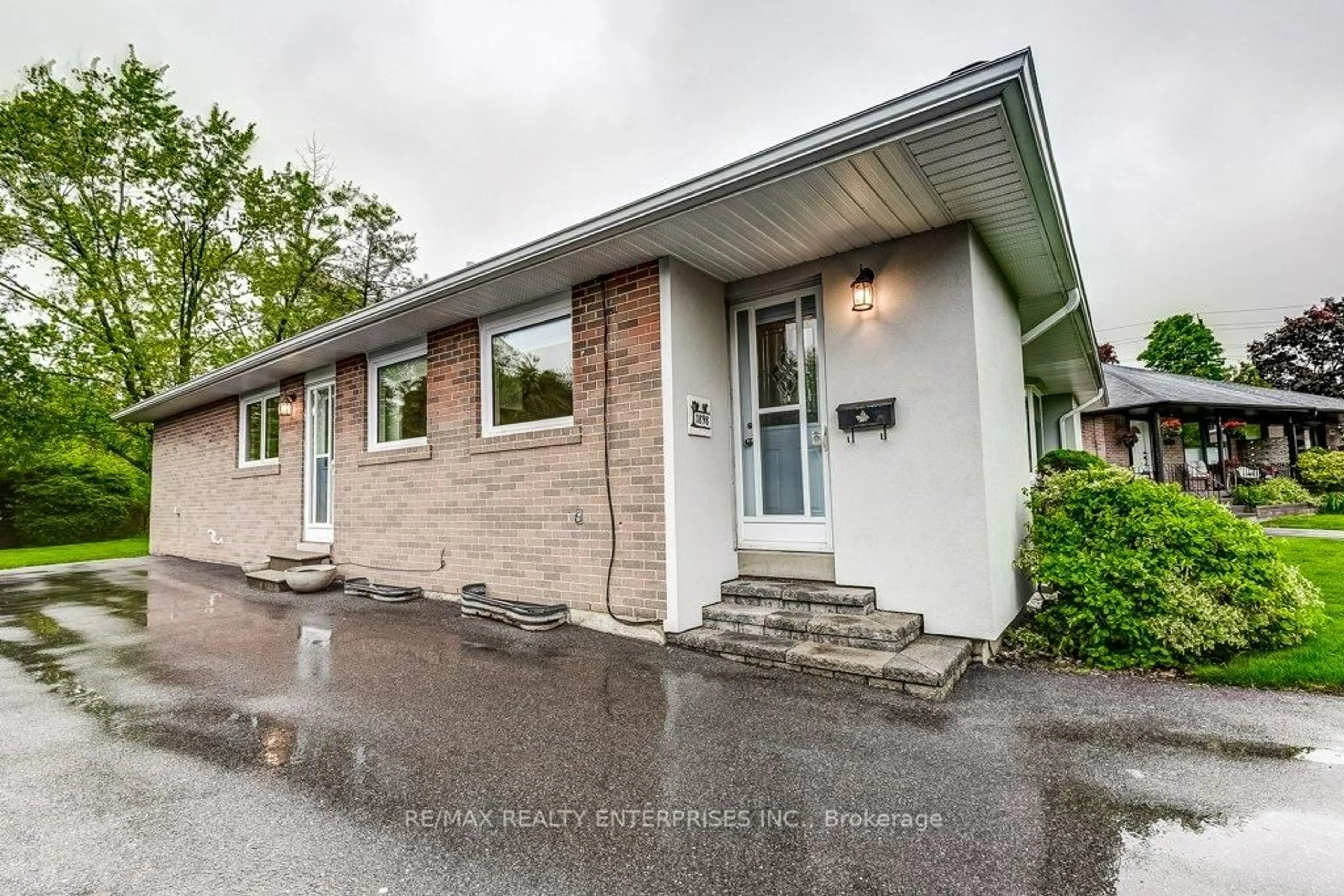 Unknown for 1898 Reiss Crt, Mississauga Ontario L5J 3S3