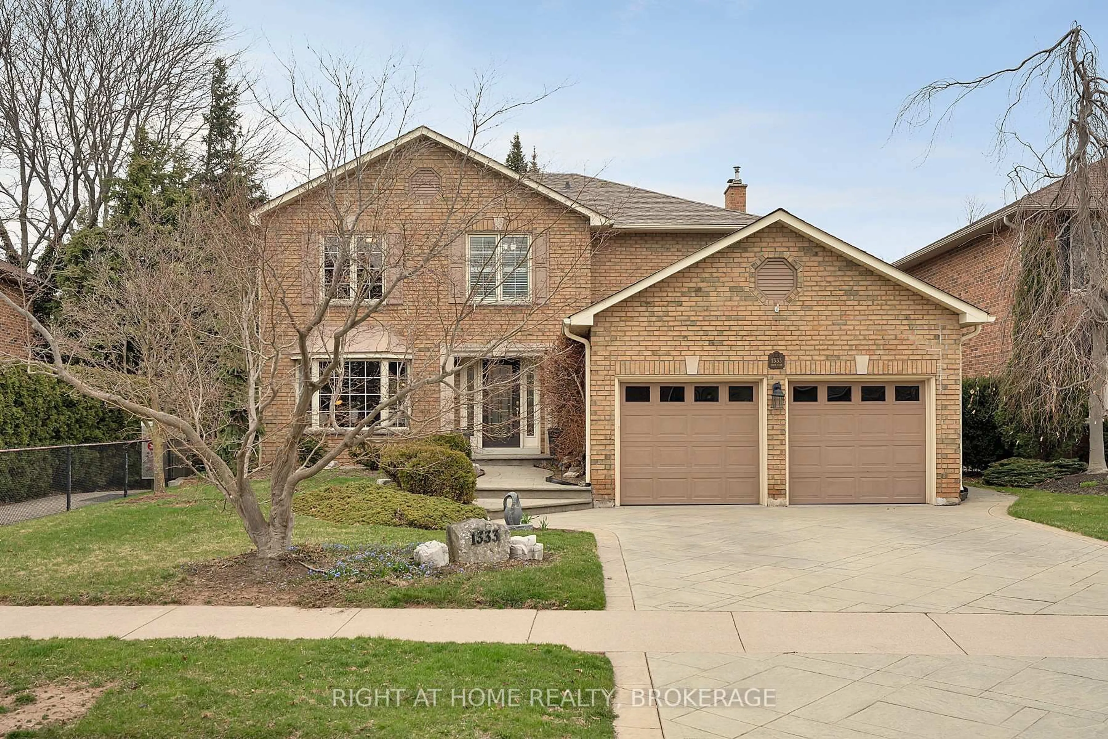 Home with brick exterior material, street for 1333 Birchcliff Dr, Oakville Ontario L6M 2A5