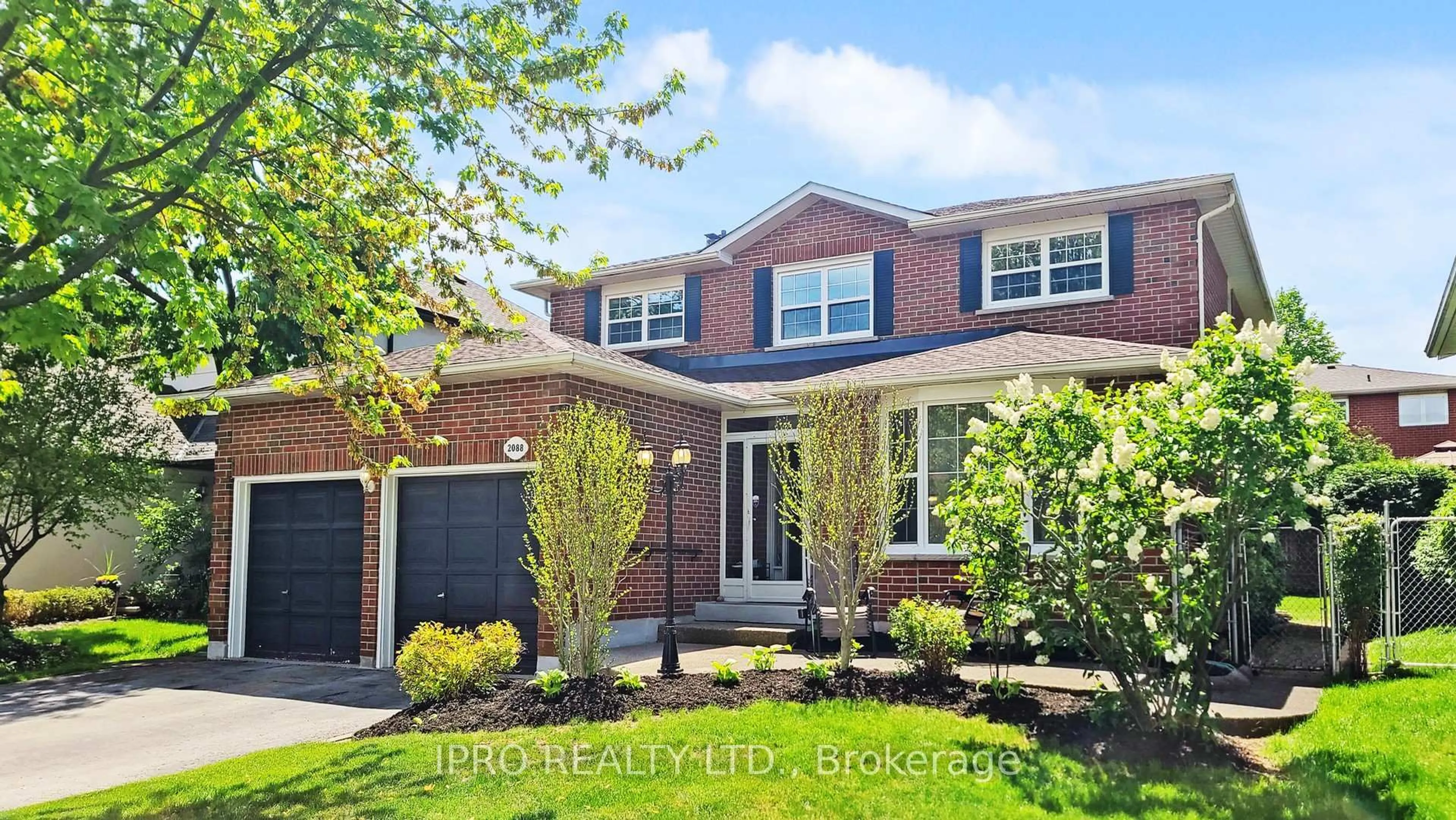 Home with brick exterior material, street for 2088 Madden Blvd, Oakville Ontario L6H 3L6