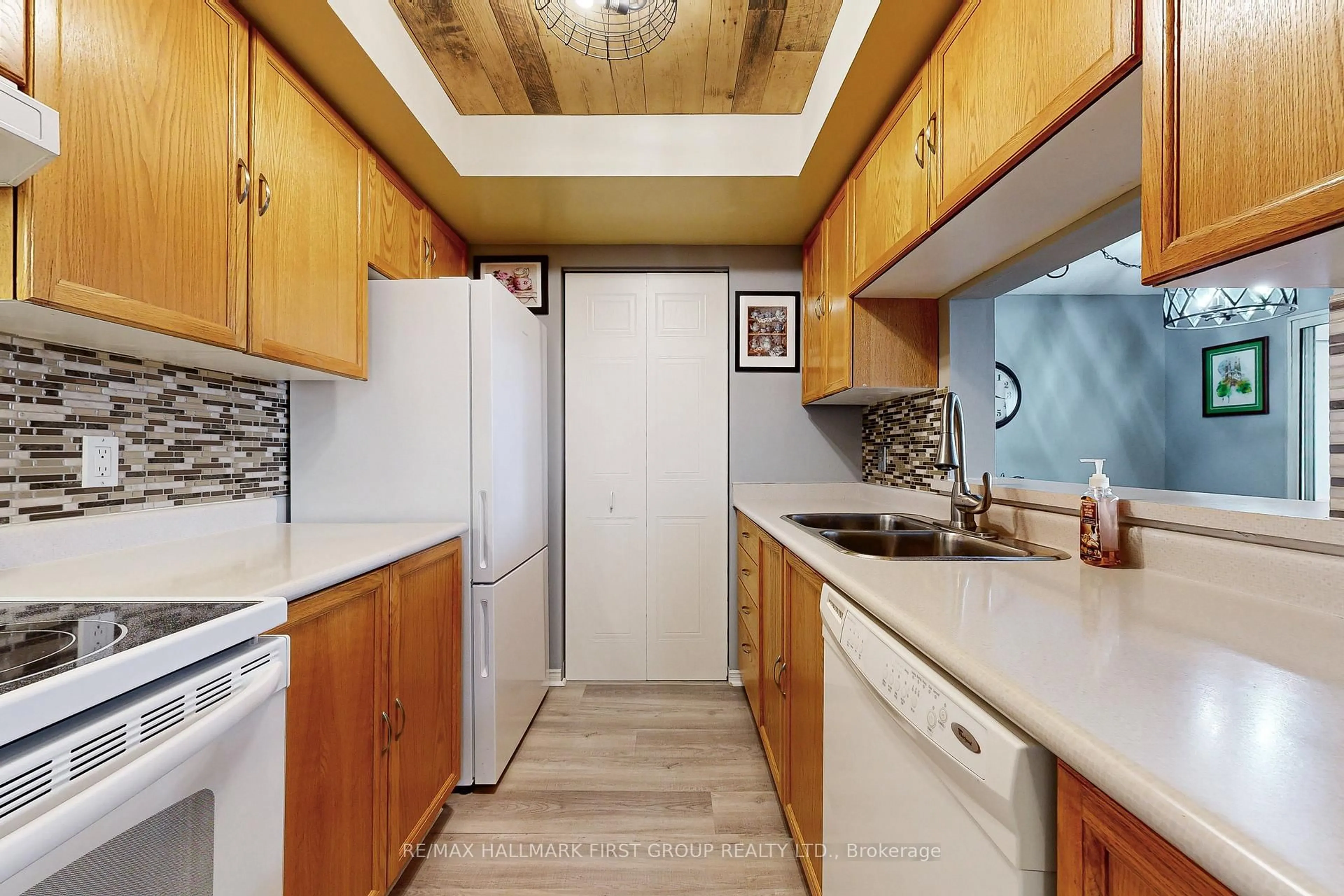 Standard kitchen, unknown for 8351 McLaughlin Rd #218, Brampton Ontario L6Y 4H8