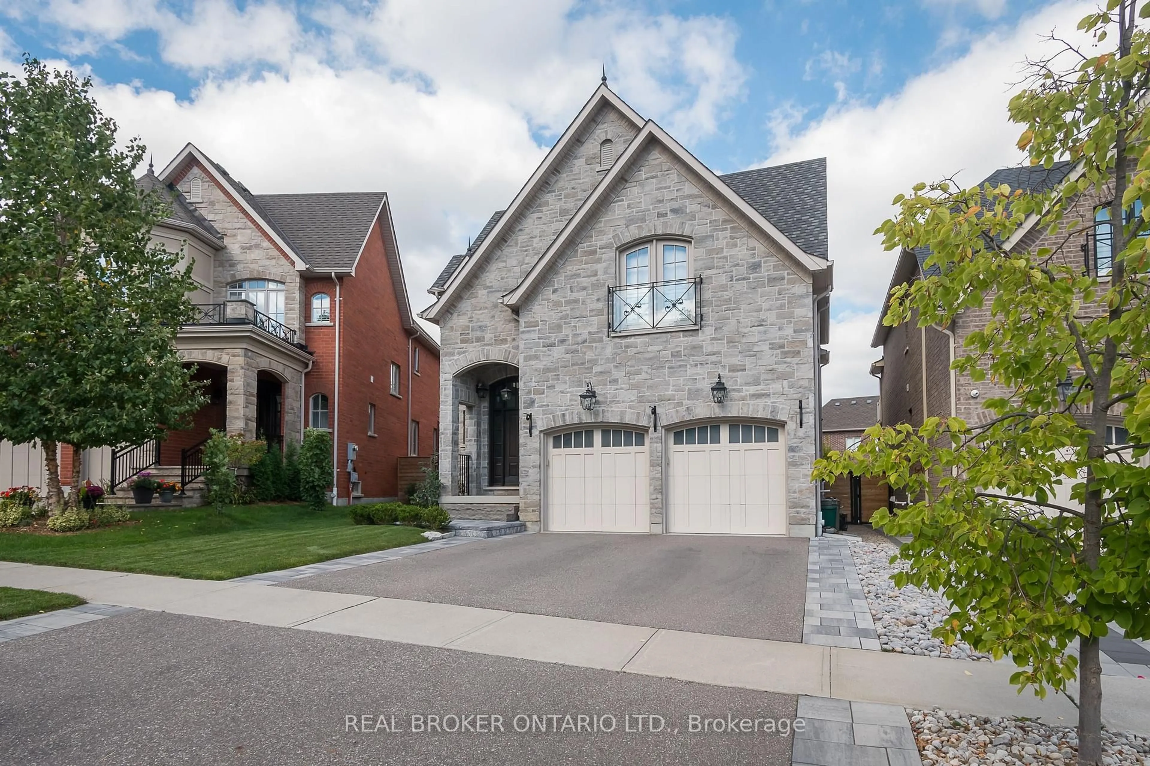 Home with brick exterior material, street for 67 Foxtail Crt, Halton Hills Ontario L7G 0G3
