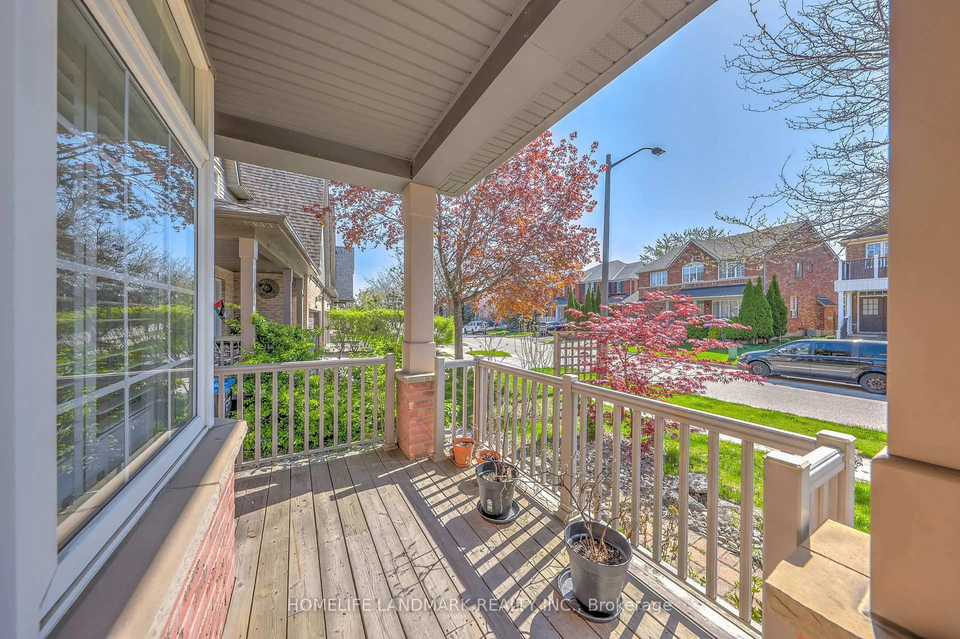 Patio, street for 3170 Caulfield Cres, Mississauga Ontario L5M 6J8
