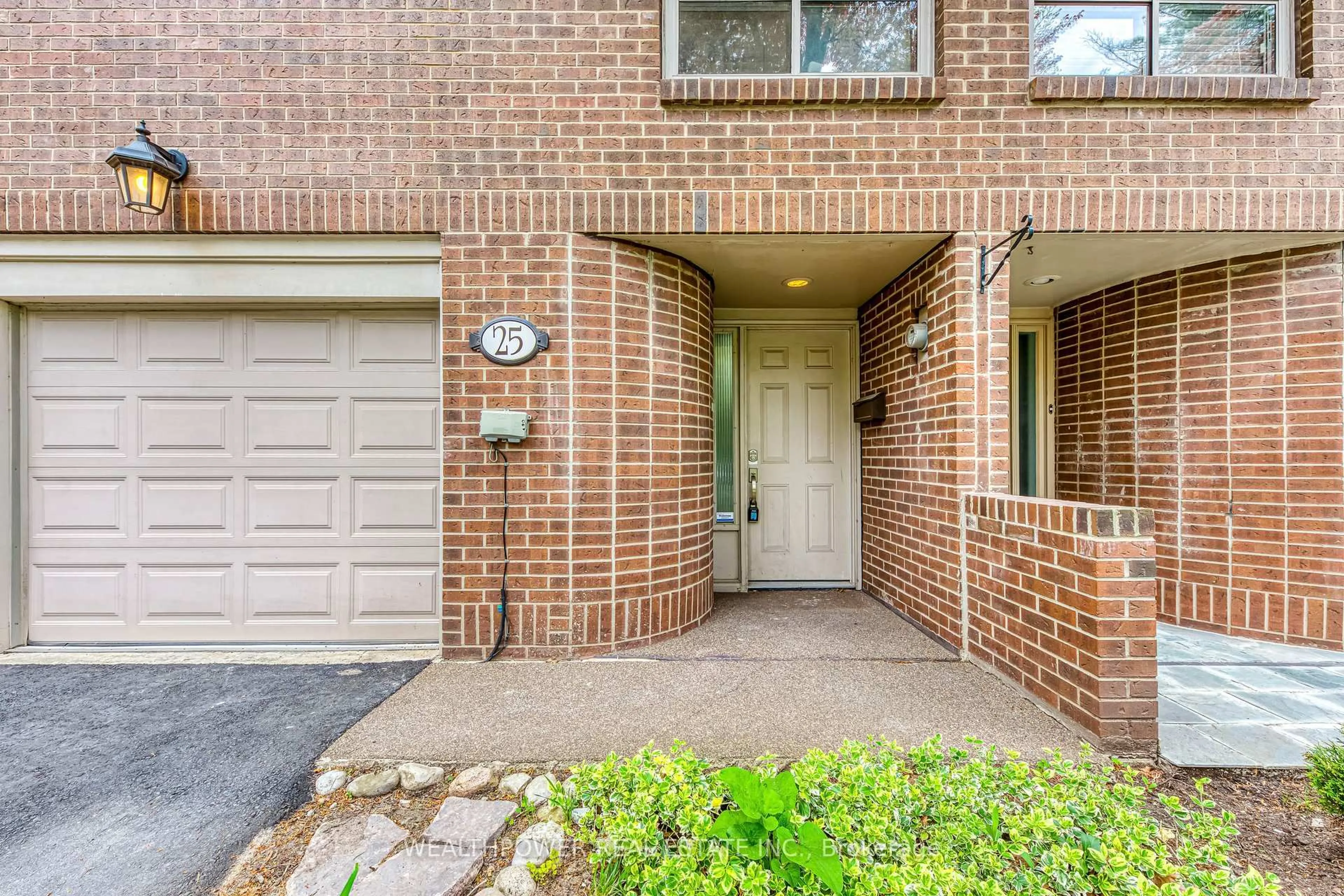 Home with brick exterior material, street for 1250 Marlborough Crt #25, Oakville Ontario L6H 2W7