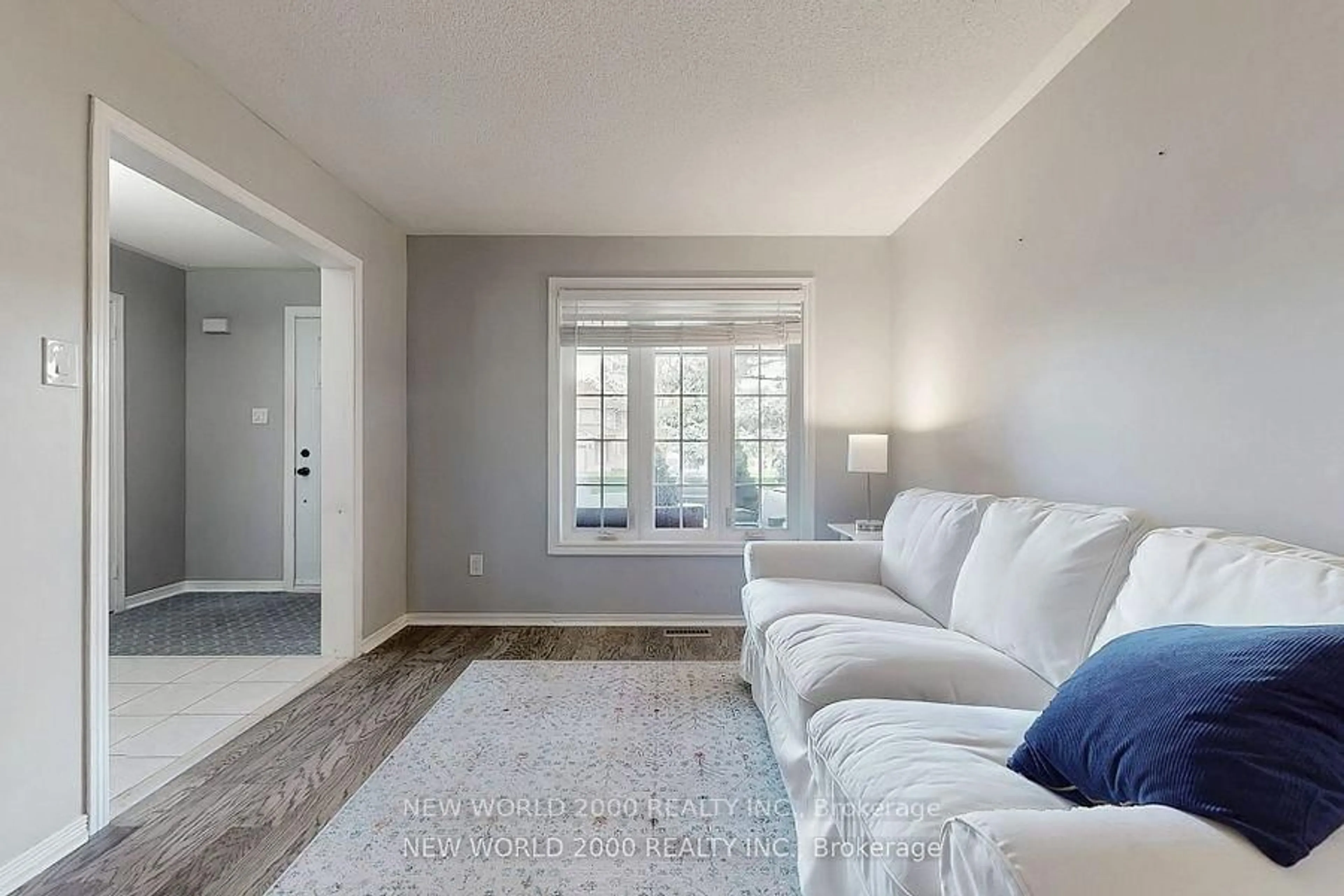Living room with furniture, unknown for 5348 Longhorn Tr, Mississauga Ontario L4Z 3G2
