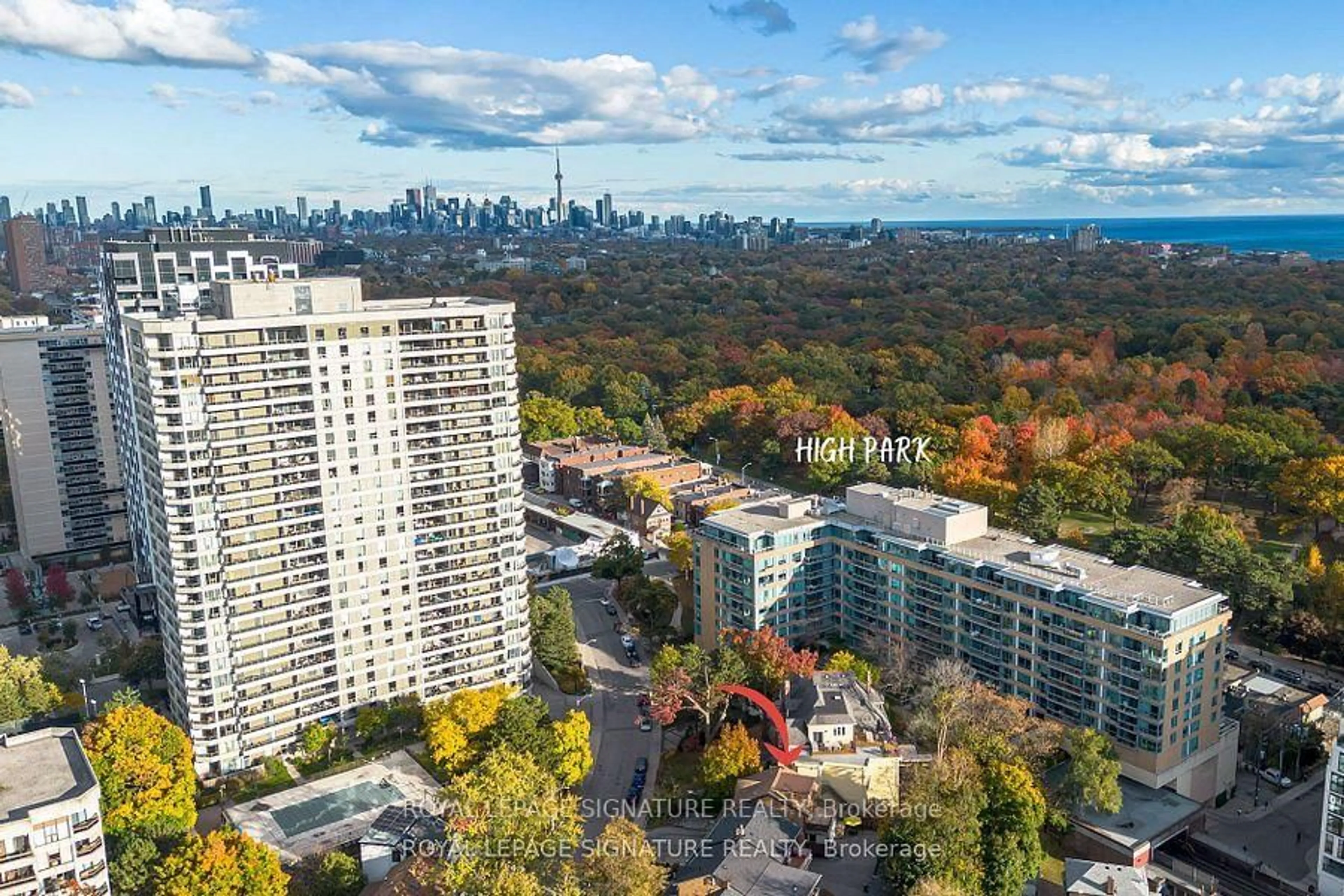 A pic from outside/outdoor area/front of a property/back of a property/a pic from drone, city buildings view from balcony for 36 Gothic Ave, Toronto Ontario M6P 2V9