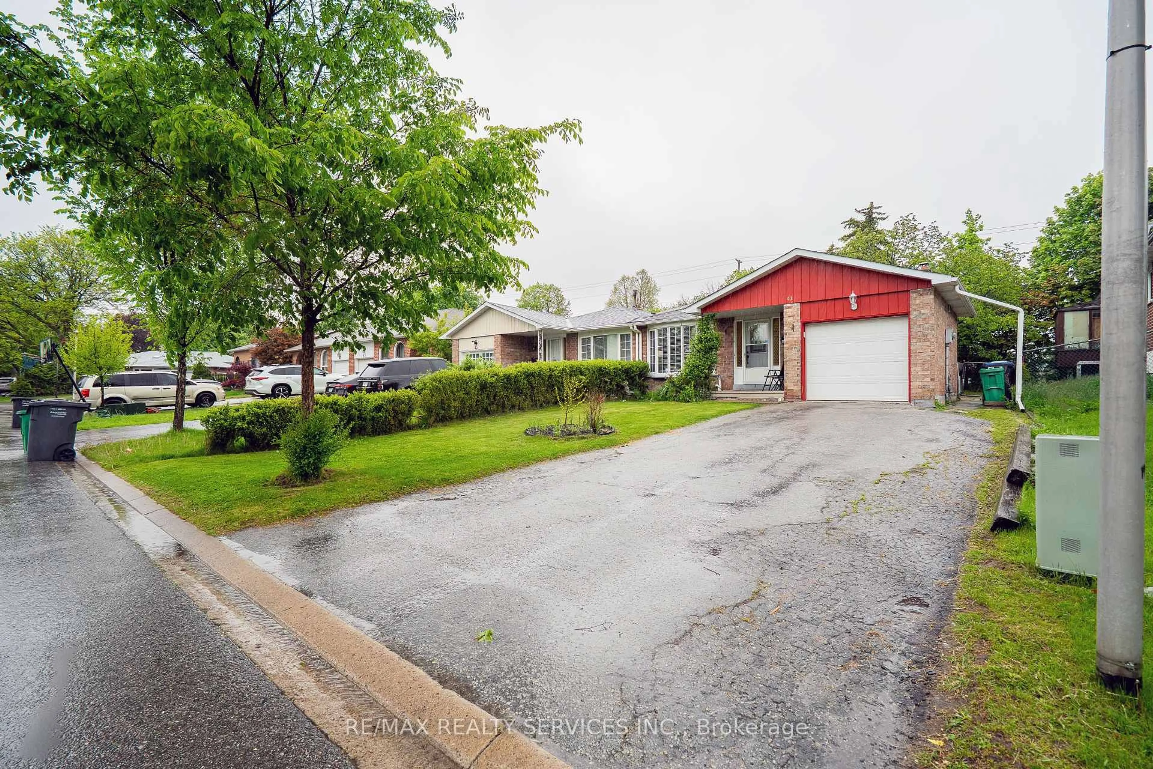 Unknown for 41 Mallard Cres, Brampton Ontario L6S 2T7