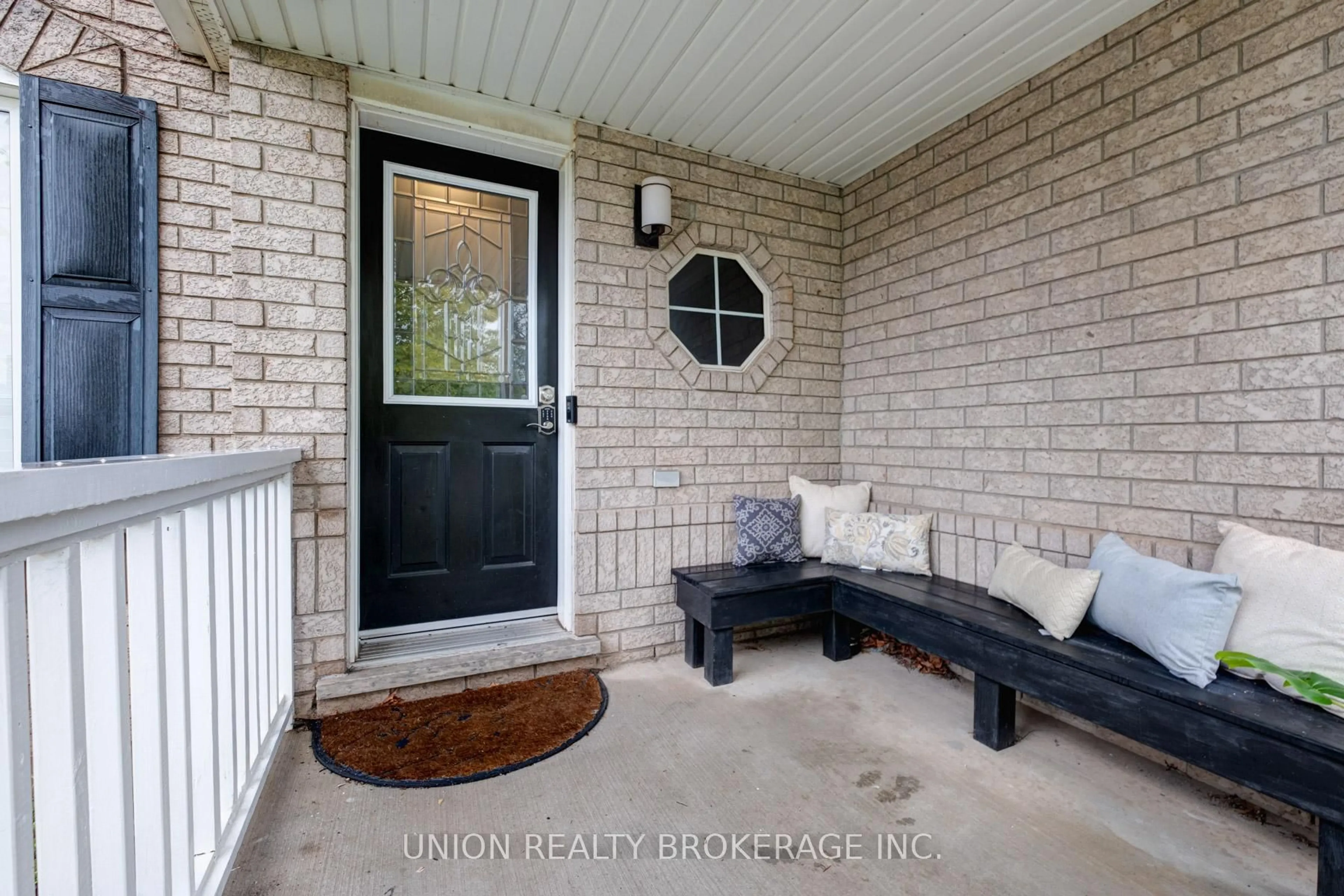 Indoor entryway for 84 Worthington Ave, Brampton Ontario L7A 1N9