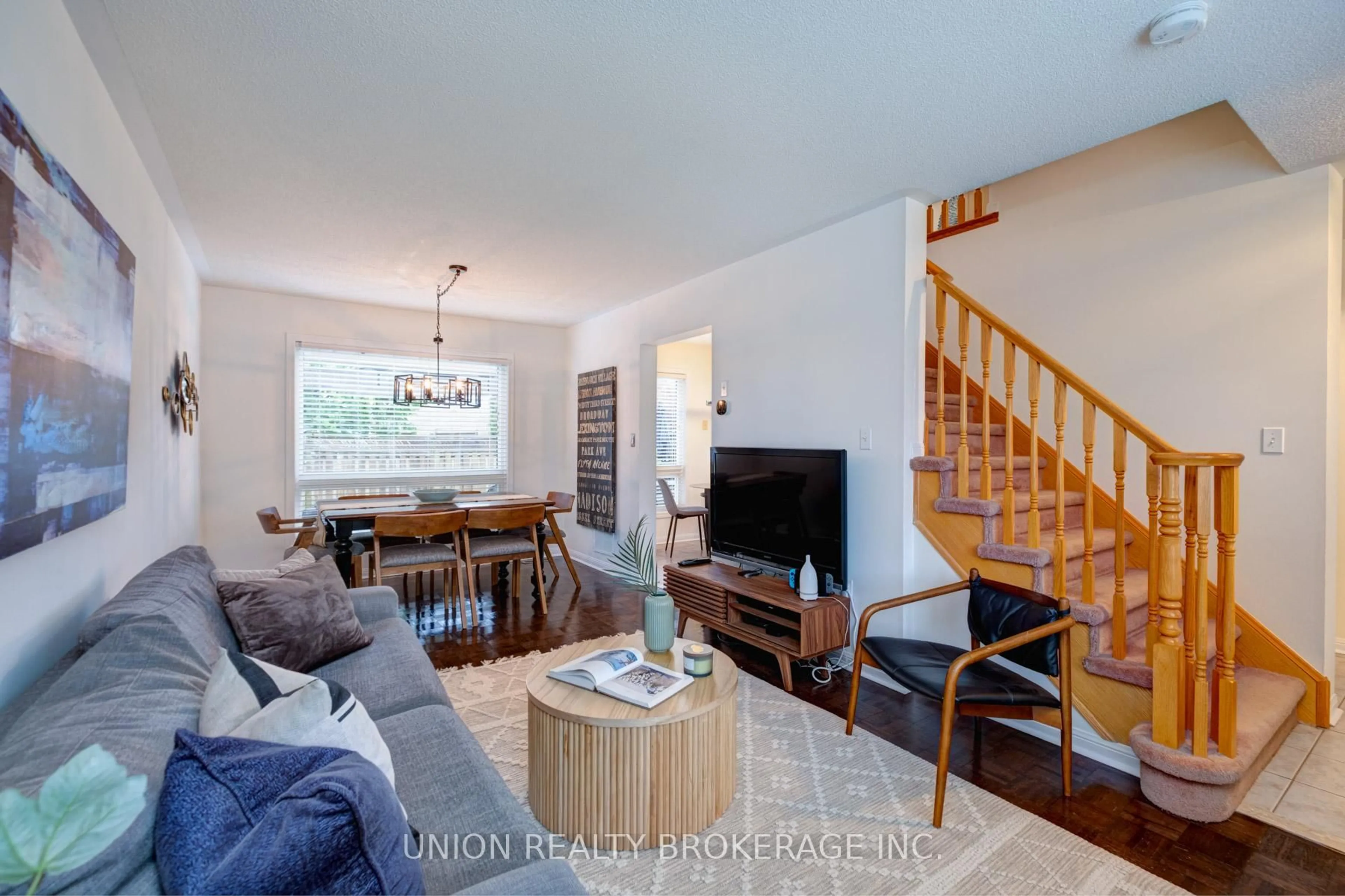 Living room with furniture, unknown for 84 Worthington Ave, Brampton Ontario L7A 1N9