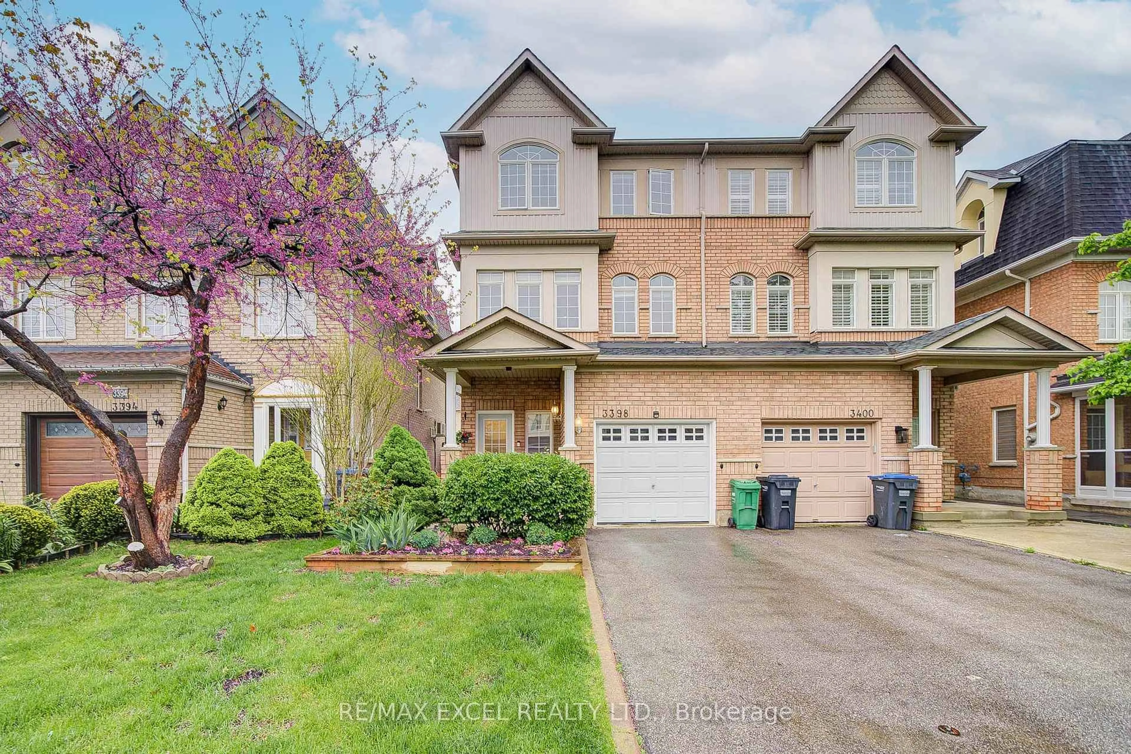 Home with brick exterior material, street for 3398 Southwick St, Mississauga Ontario L5M 7L5
