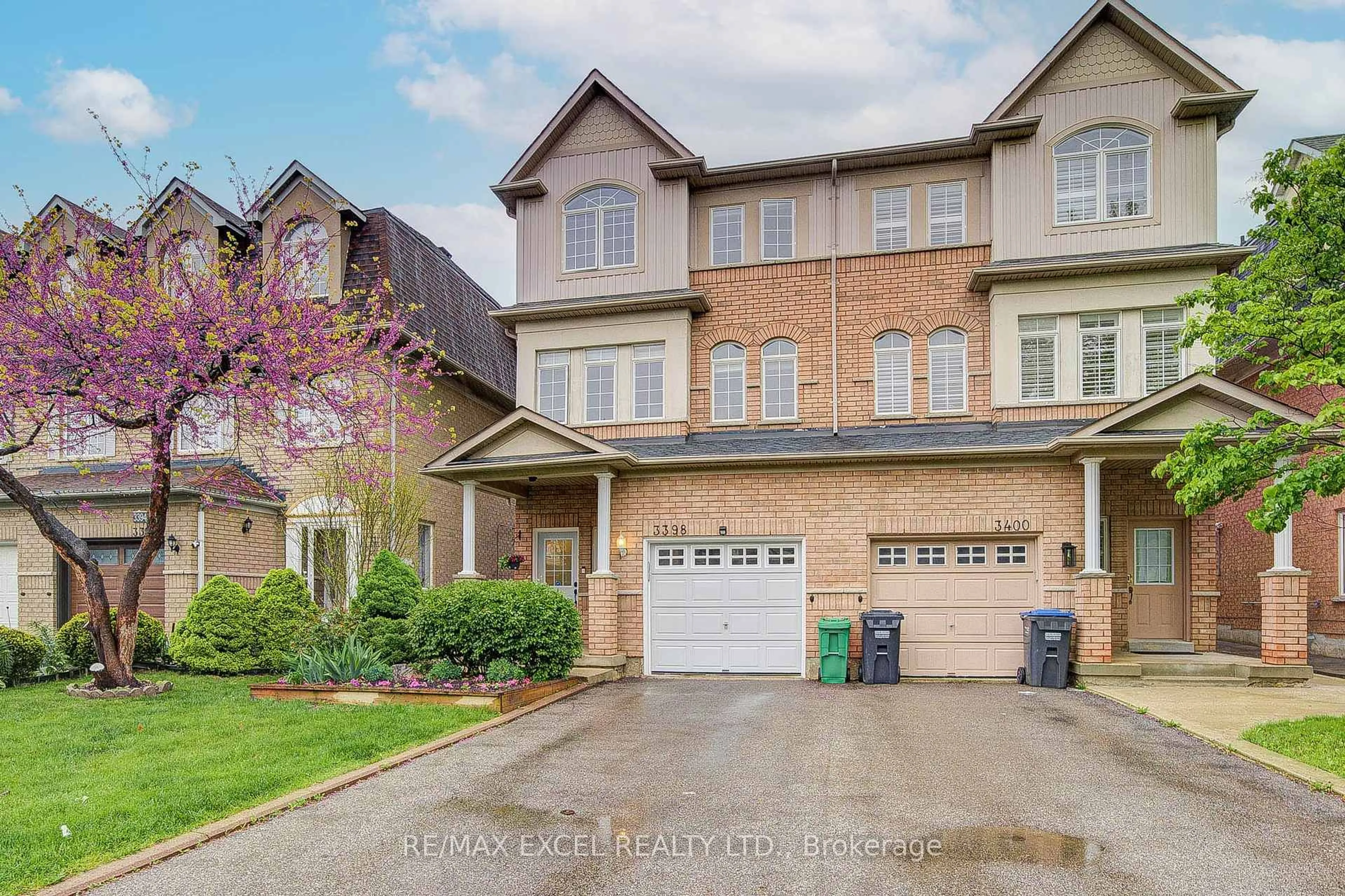 Home with brick exterior material, street for 3398 Southwick St, Mississauga Ontario L5M 7L5