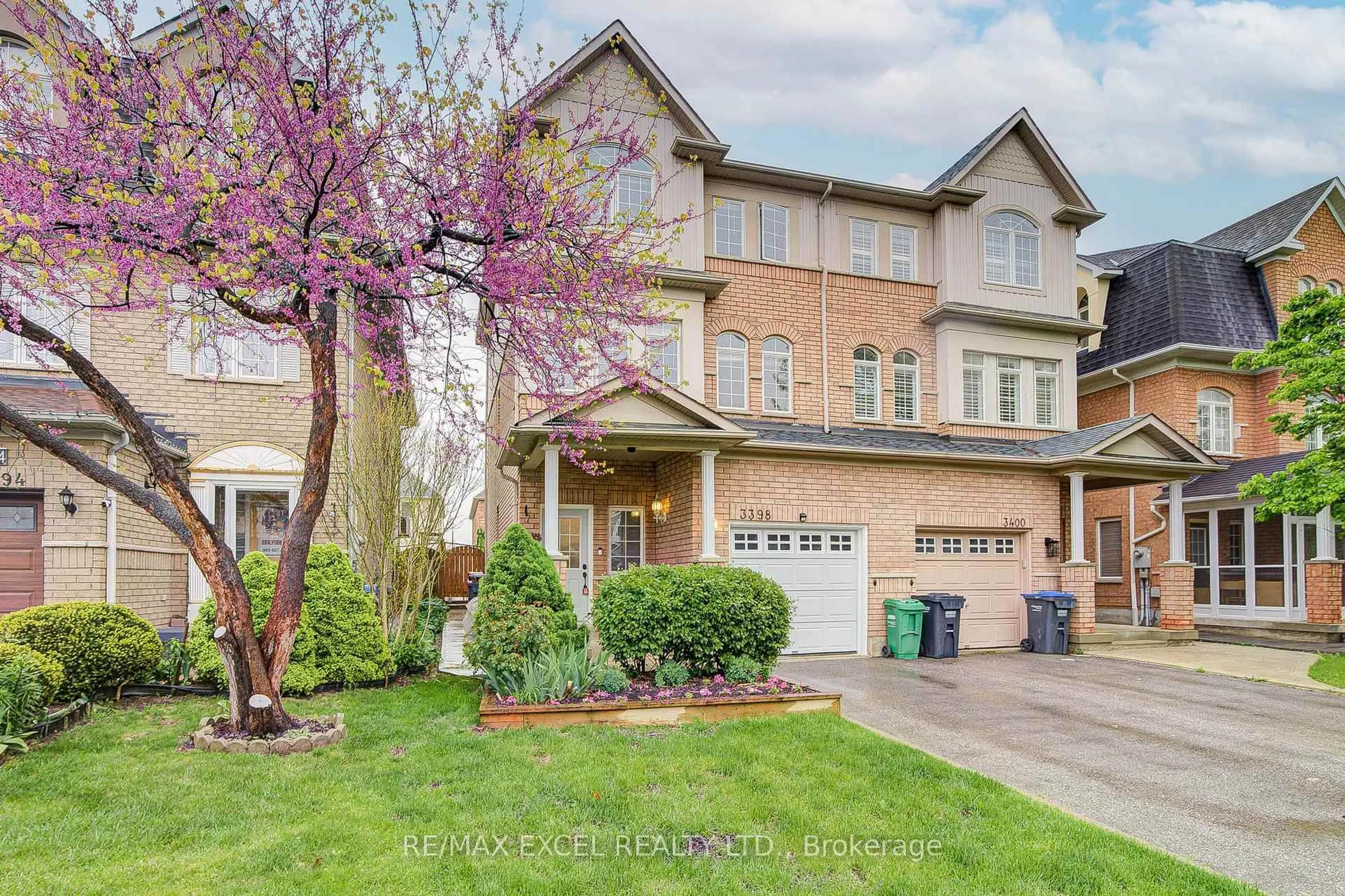 Home with brick exterior material, street for 3398 Southwick St, Mississauga Ontario L5M 7L5