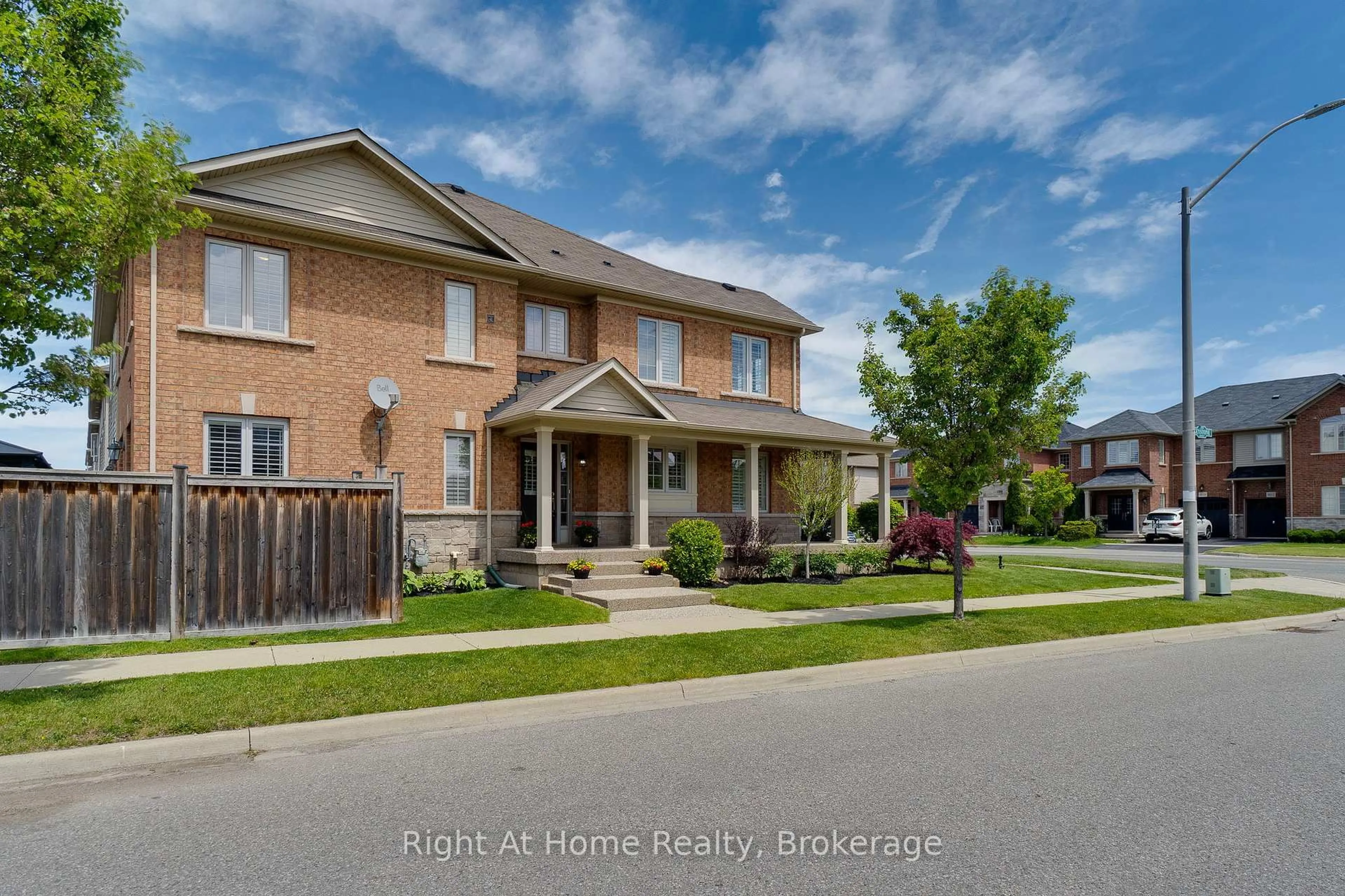 Home with brick exterior material, street for 4613 Thomas Alton Blvd, Burlington Ontario L7M 0L9