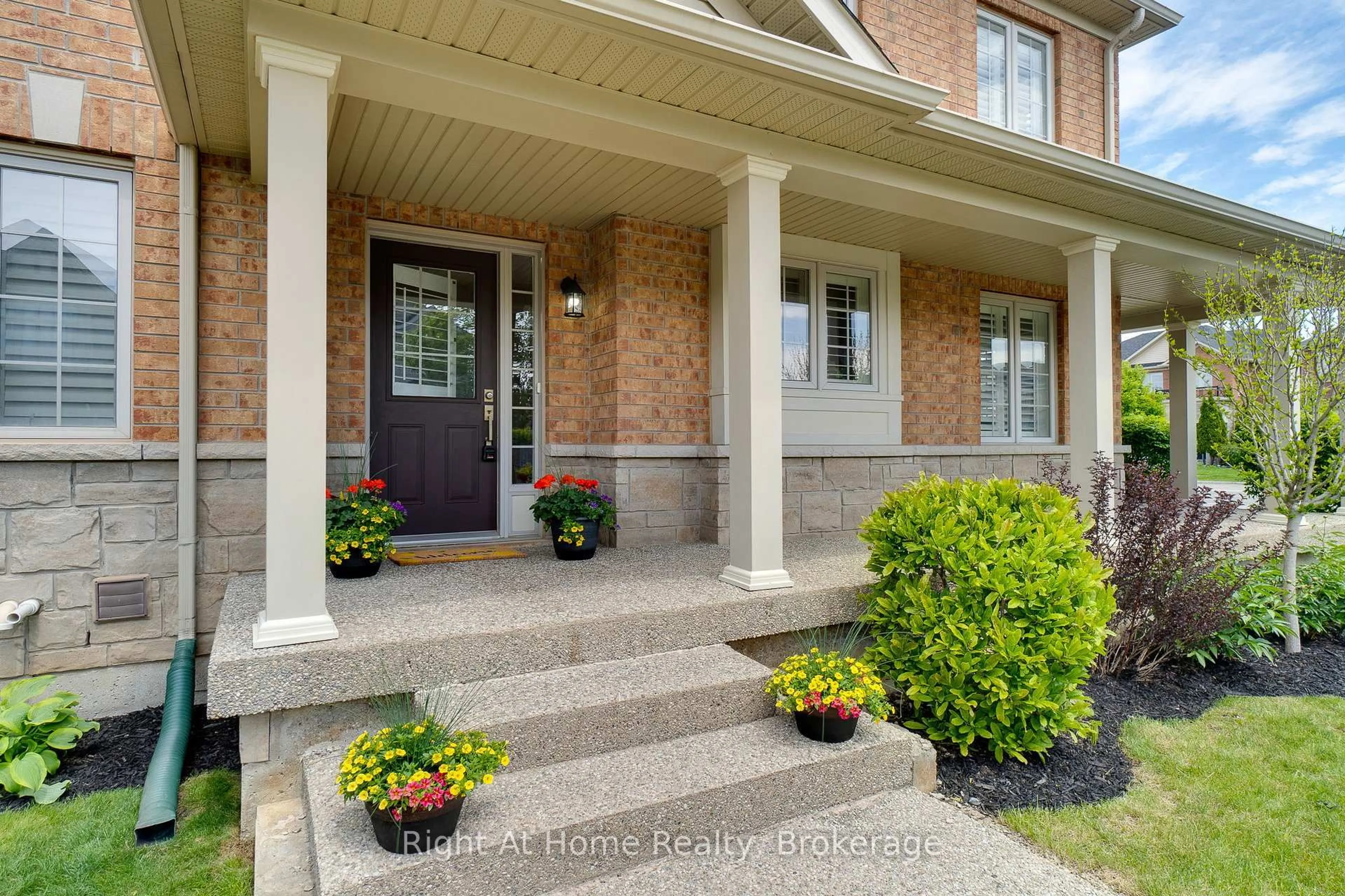 Home with brick exterior material, street for 4613 Thomas Alton Blvd, Burlington Ontario L7M 0L9