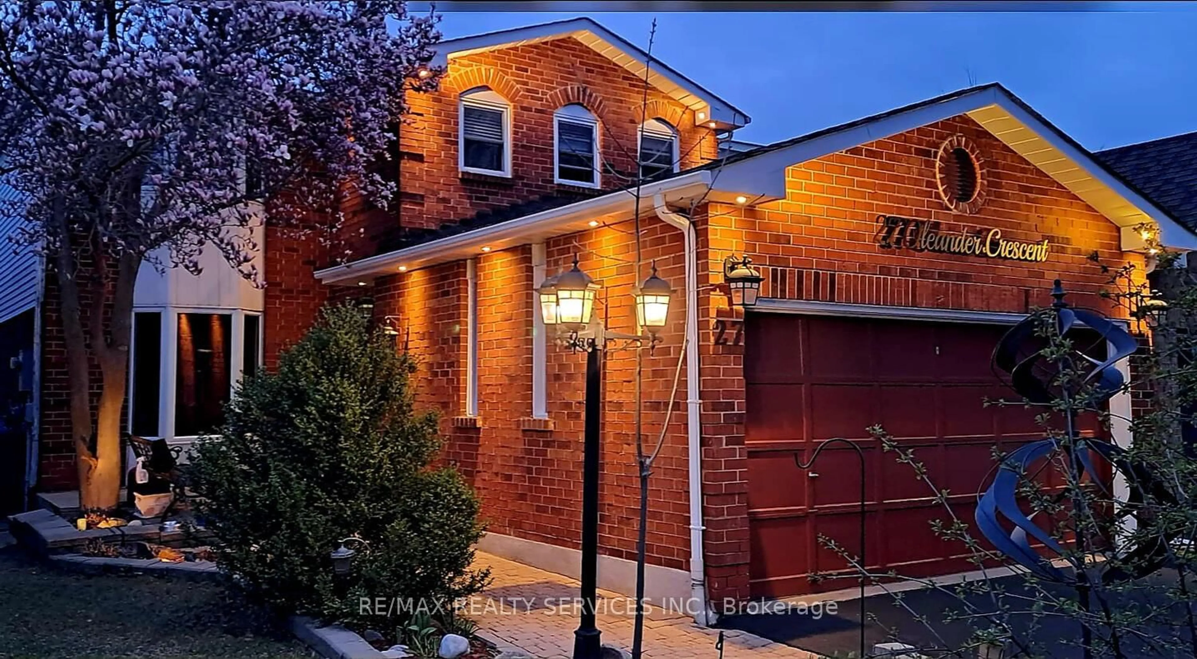Home with brick exterior material, street for 27 Oleander Cres, Brampton Ontario L6Z 2C1