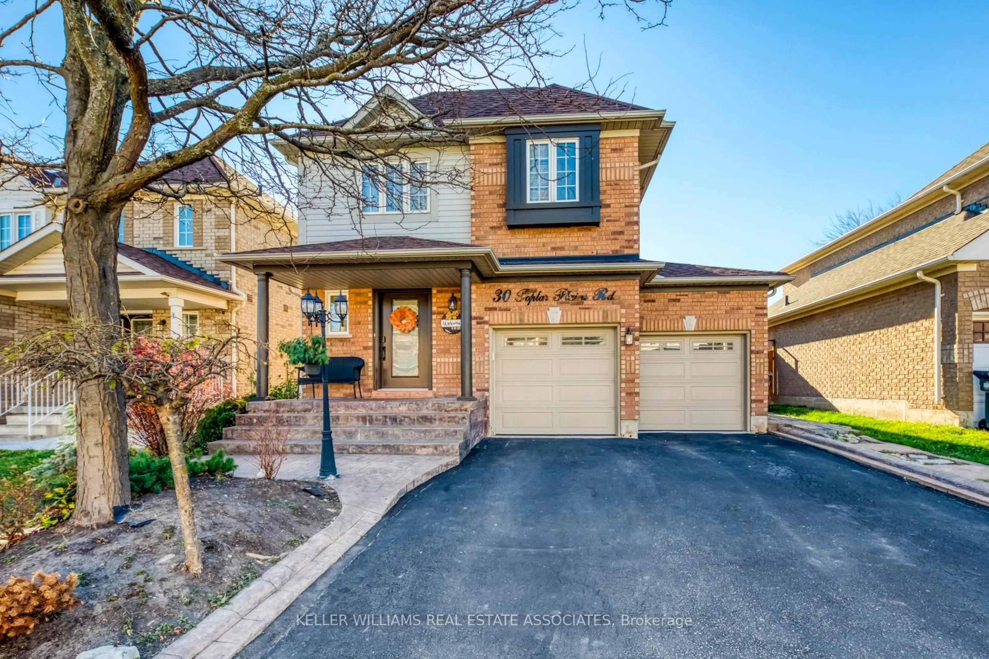 Home with brick exterior material, street for 30 Poplar Plains Rd, Brampton Ontario L7A 1Z5