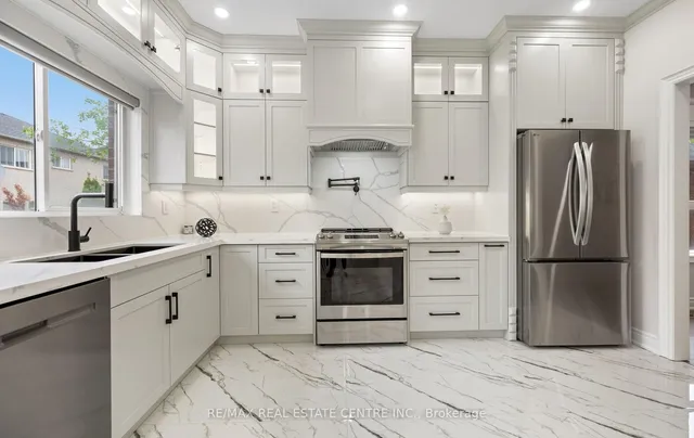Additional image 25 of 50 Amboise Cres